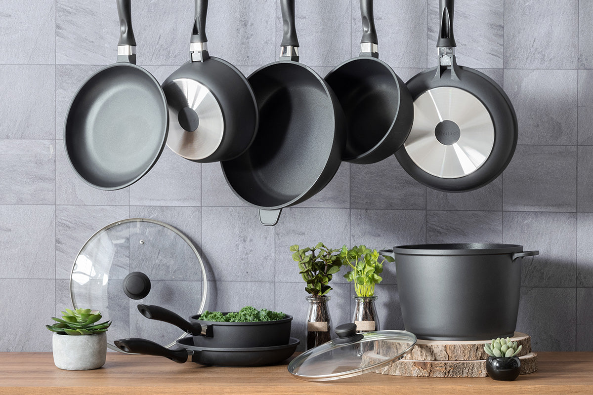 Cum alegi setul potrivit de oale și tigăi pentru bucătăria ta