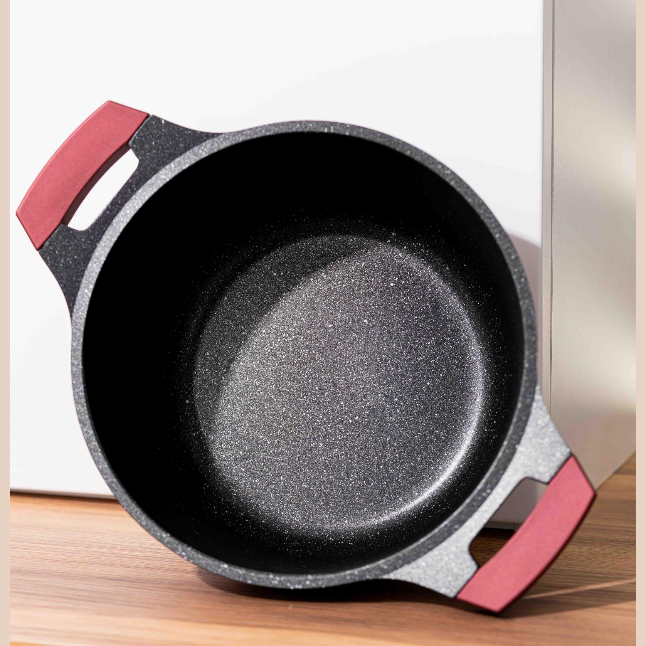 Set vase Goldmann 8 piese, aluminiu antiaderent, maro