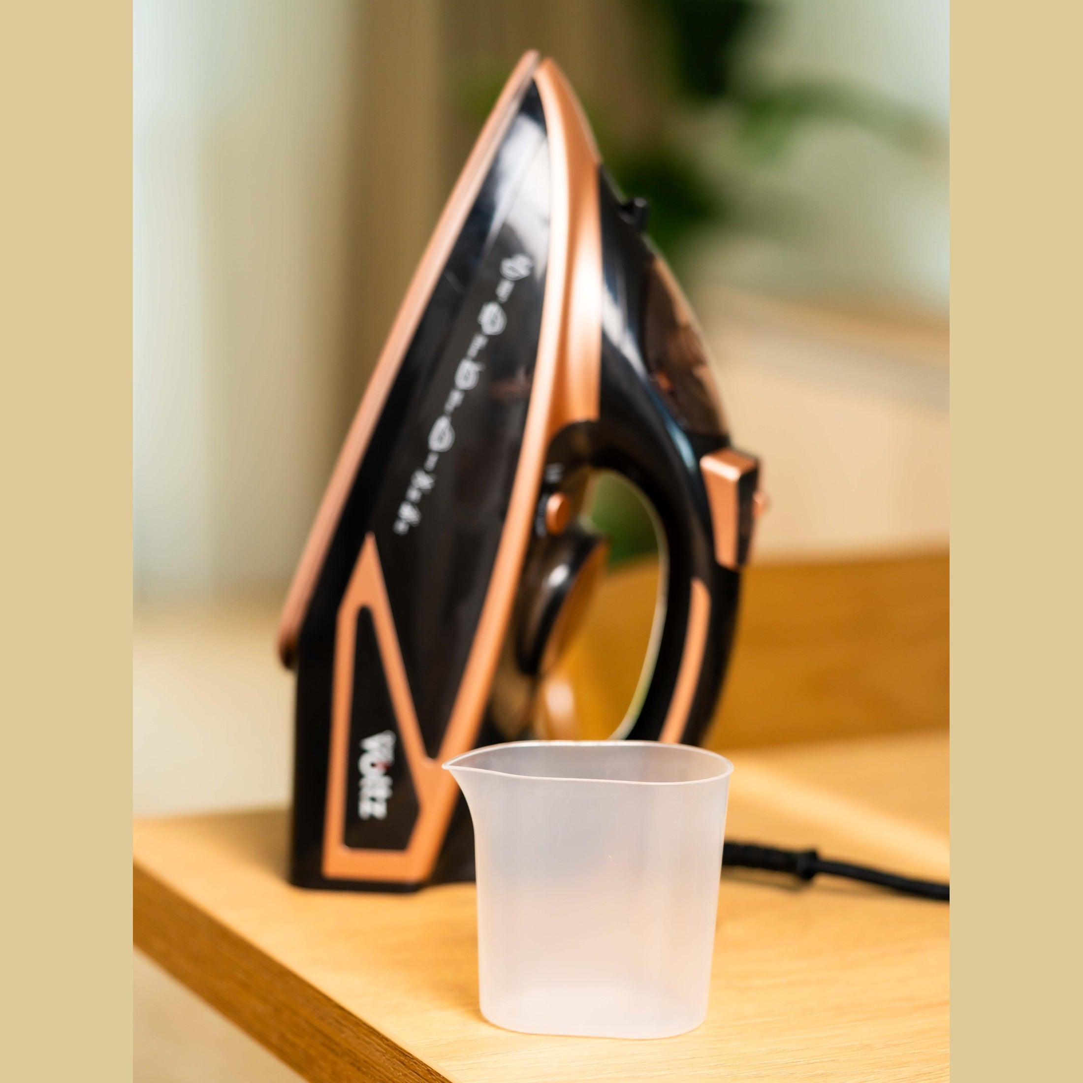 Fier de calcat cu aburi, 3000W, negru