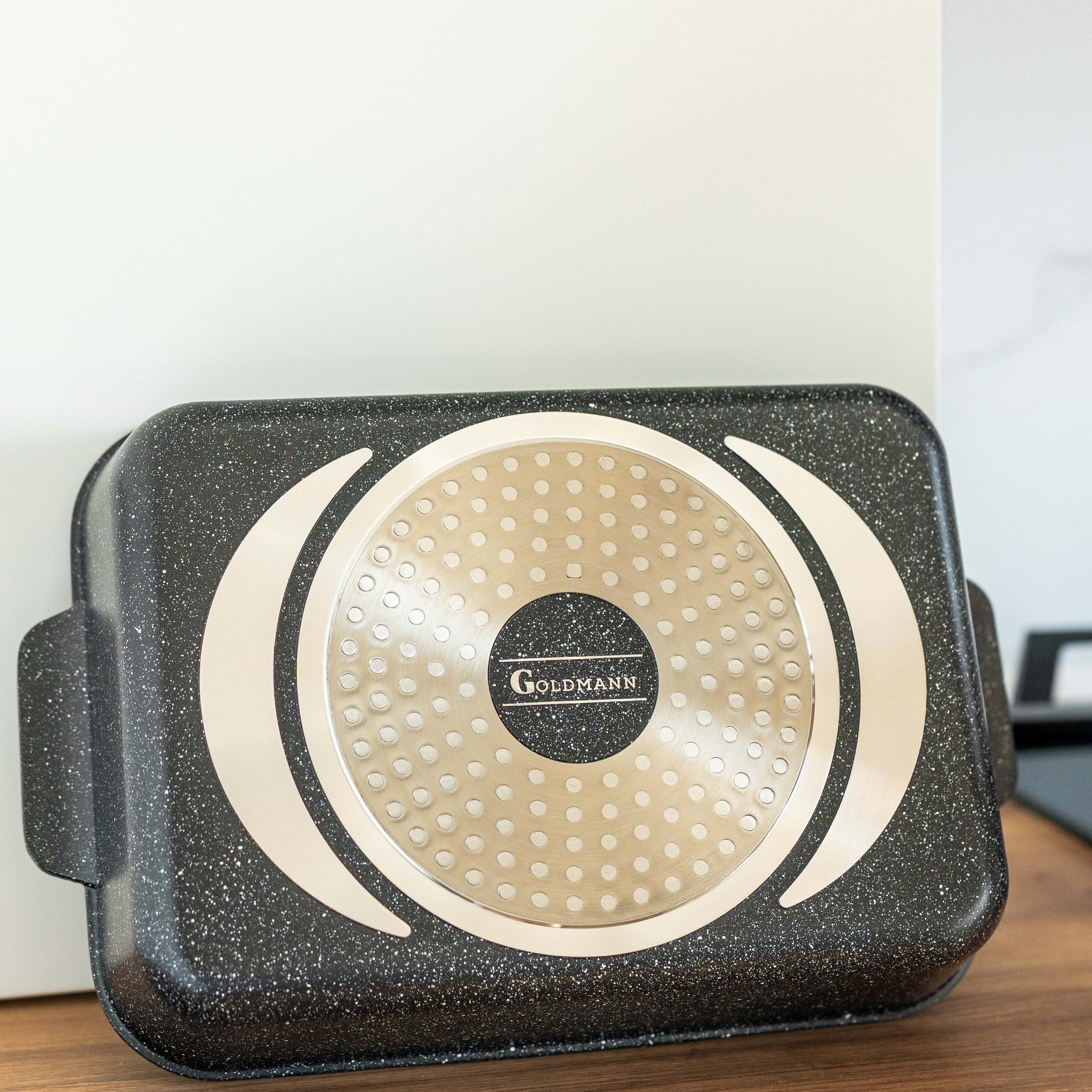 Roaster capac din sticla, 32x23x7.5cm, Interior din marmura, Temperatura de utilizare -20 pana la +220 ° C, 3 Straturi