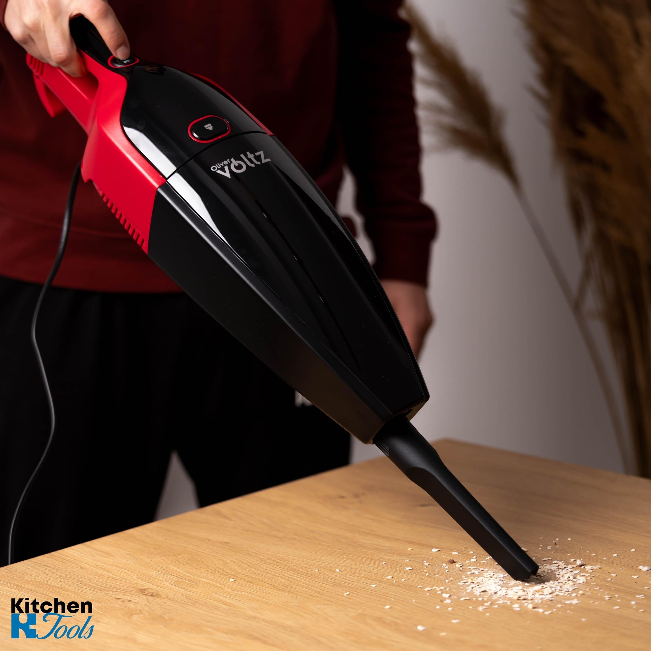 Aspirator vertical 2 in 1 Rosu, 800W, Oliver Voltz