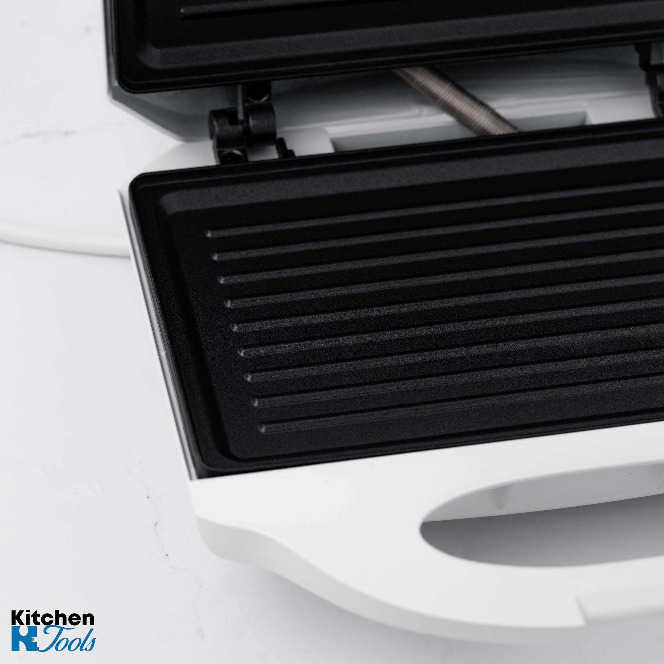 Sandwich Maker Rosberg, alb, design elegant