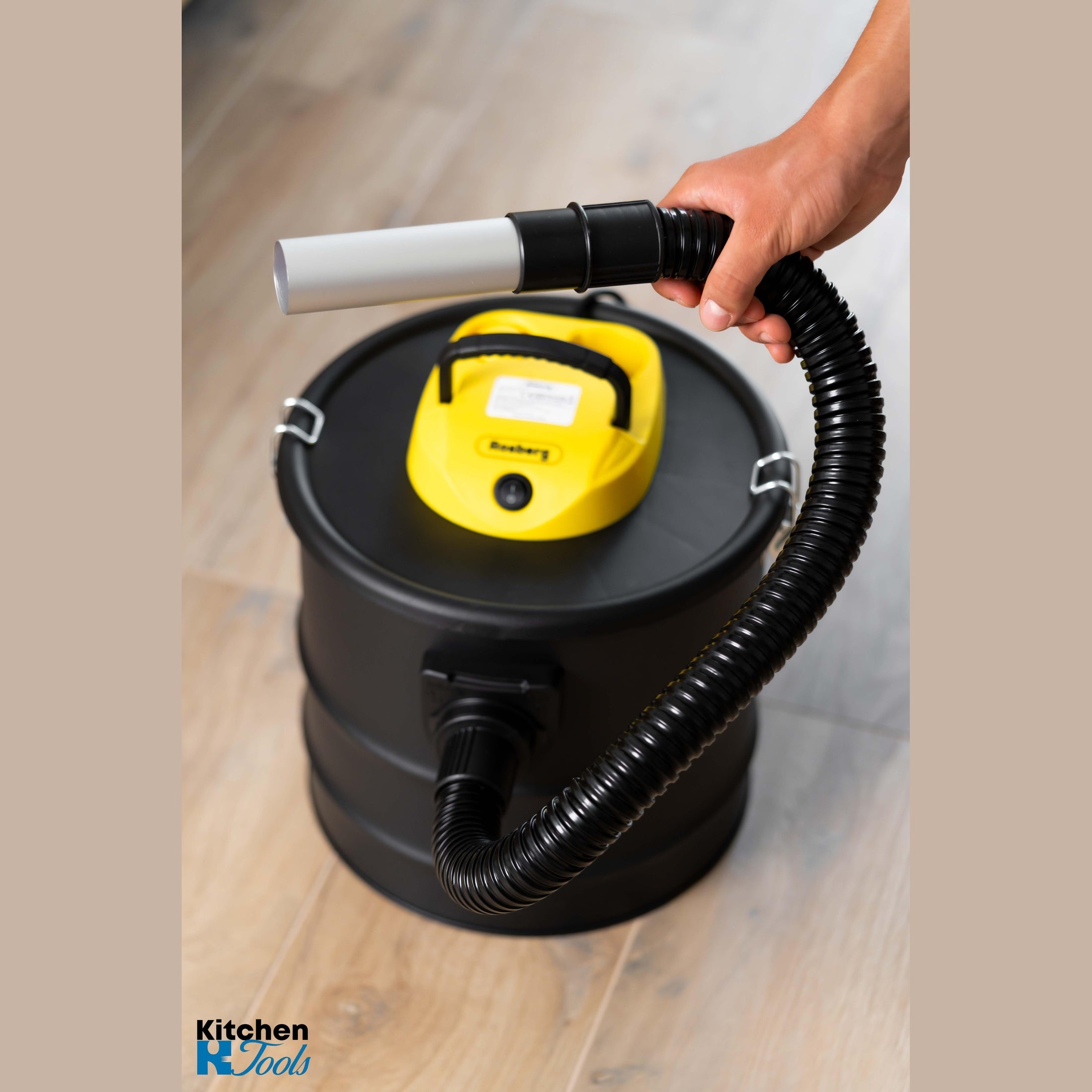 Aspirator cenusa 1000W Rosberg negru/galben