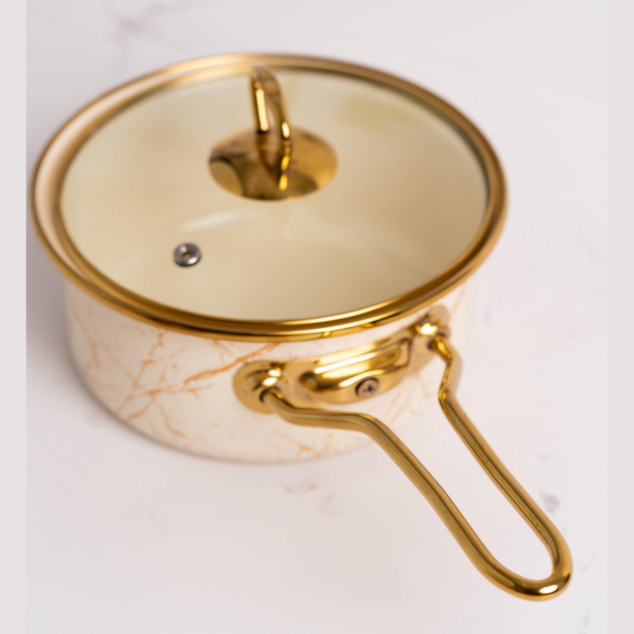 Cratiță emailată Goldmann, bej, 1.5L, manere aurii