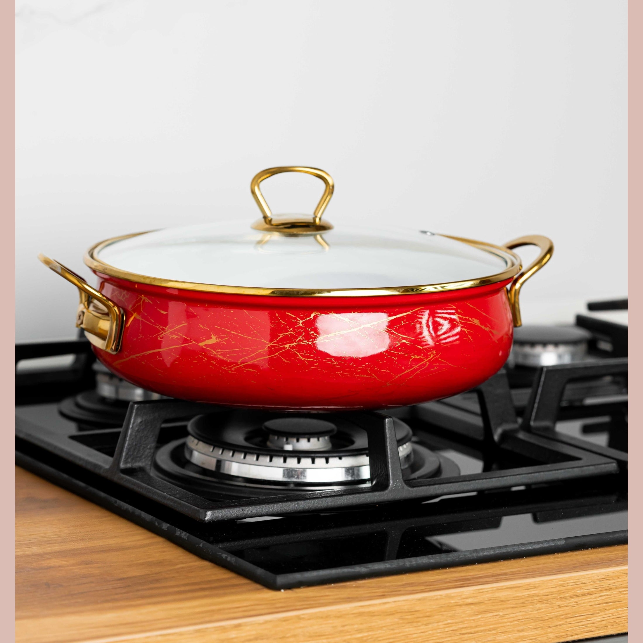 Cratiță emailată 4.5L Goldmann, manere aurii, capac sticlă