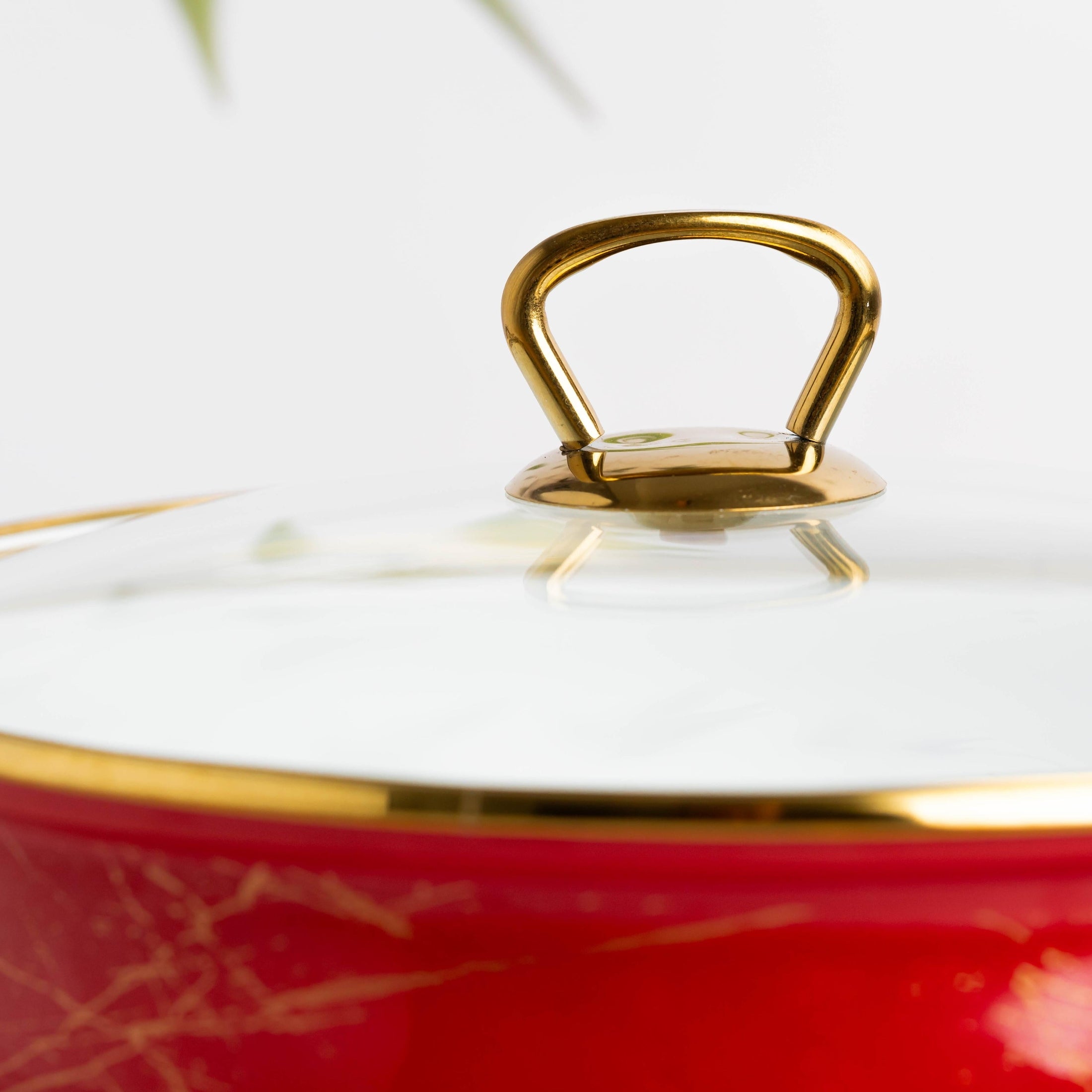 Cratiță emailată 4.5L Goldmann, manere aurii, capac sticlă