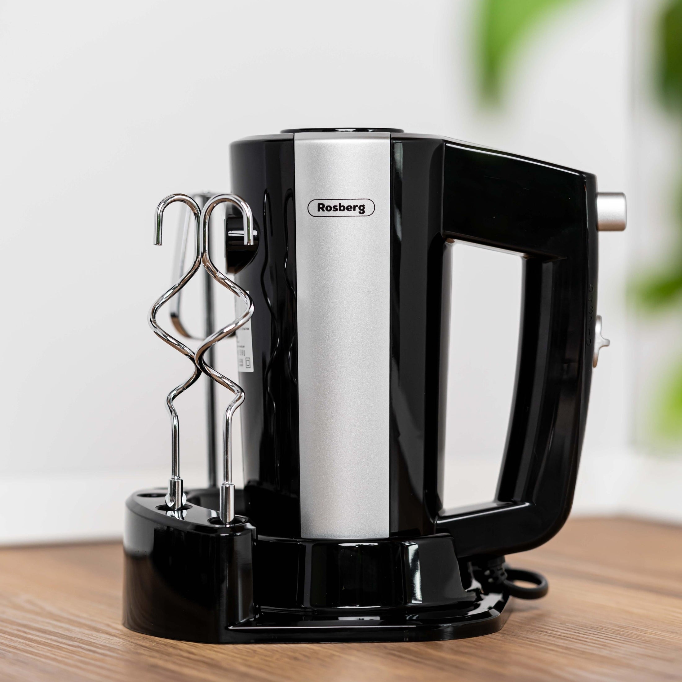 Mixer Rosberg, Negru/Argintiu, cu suport și accesorii