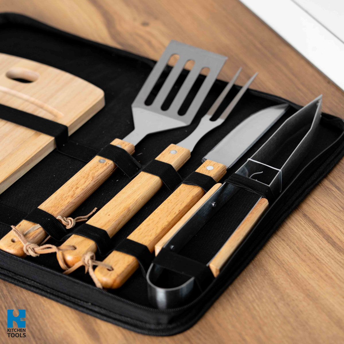 Set ustensile pentru gratar, 6 piese, inox, tocator plastic, 38.5x21x4.5cm, Oliver Voltz
