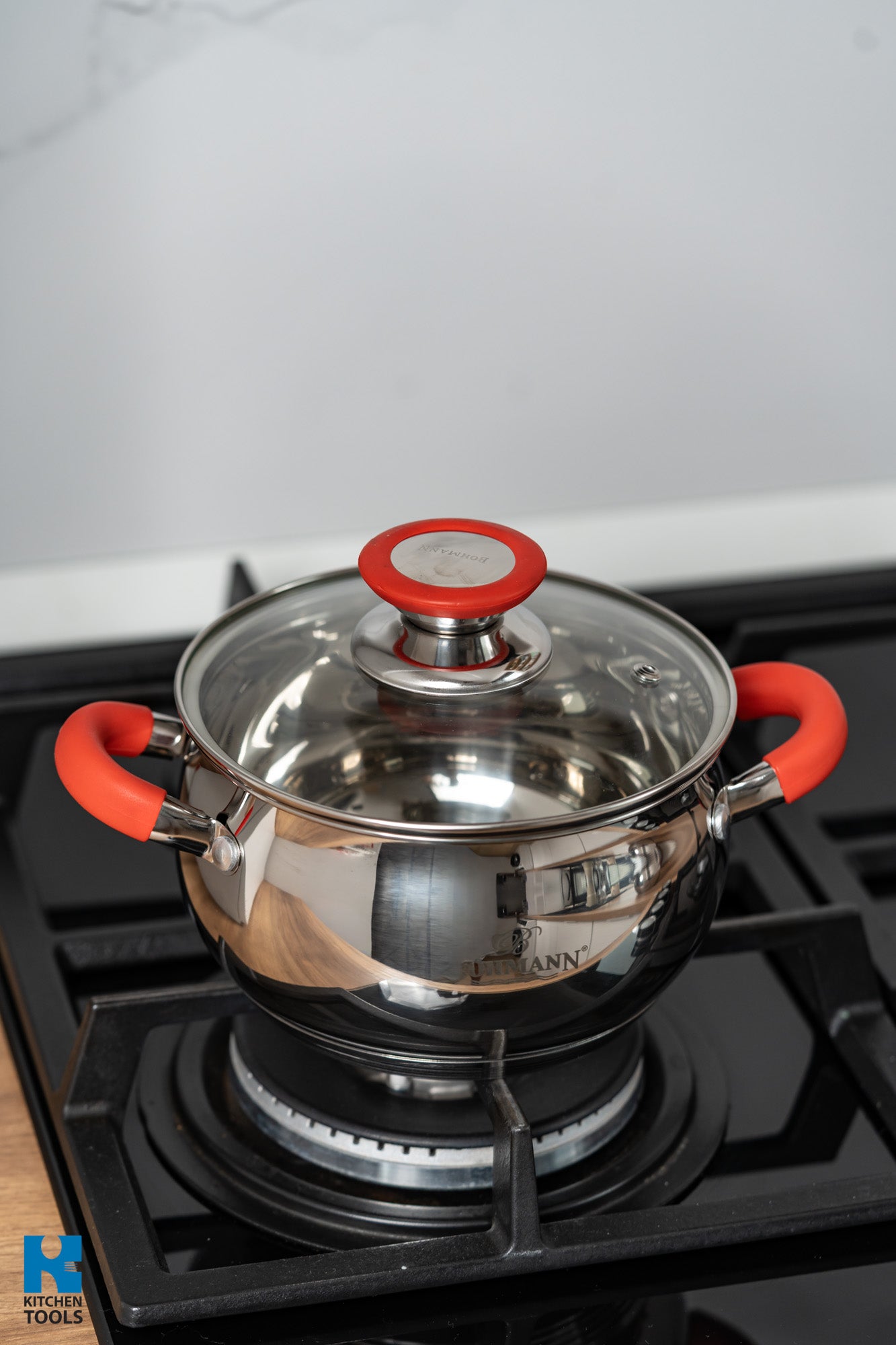 Cratita din inox 2.5l, 18x10.5cm, capac Sticla termorezistenta, Baza 5 straturi, Manere silicon