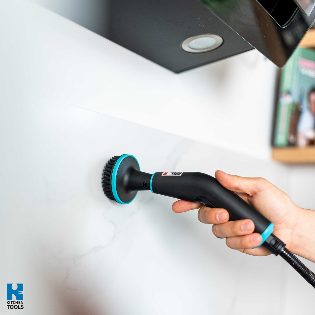Aparat de curatat cu abur, 1500W, Presiune boiler: 4 bar, 1.25 litri, 6 niveluri de curatare, 10 accesorii incluse, Oliver Voltz