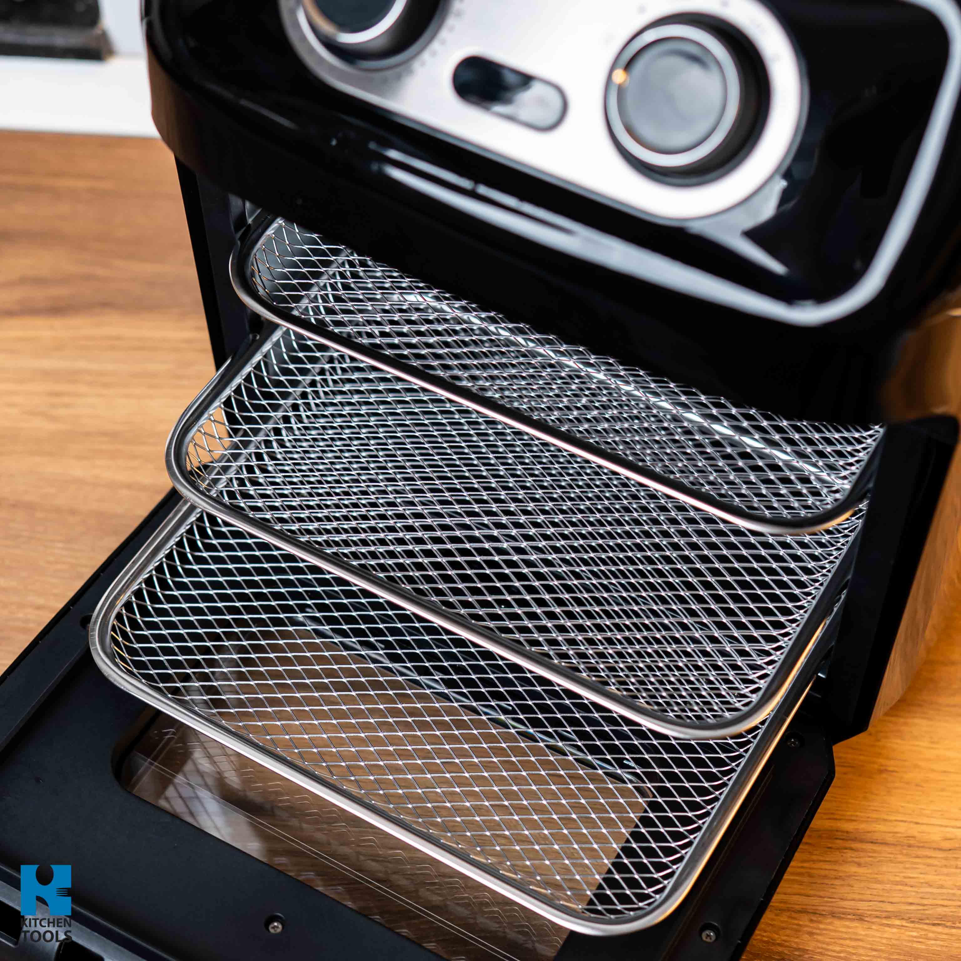 Cuptor Airfryer XXL 12 in 1, 3 zone de gatit, 1800W, 12litri, 12 programe, 7 accesorii, 200°C, timer 60 minute