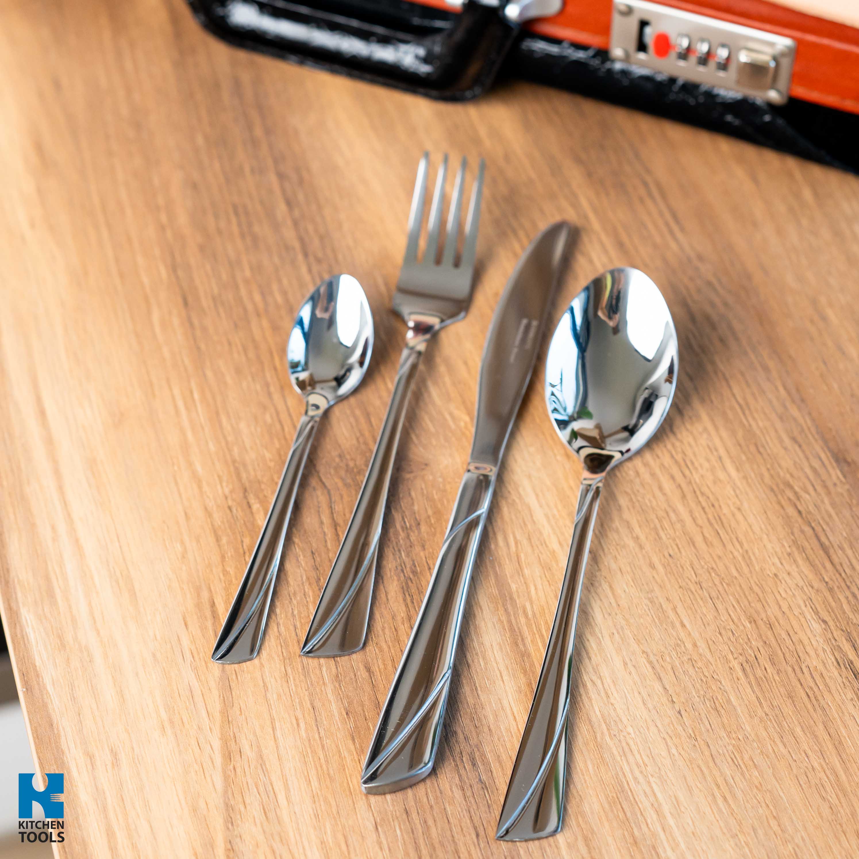 Set tacamuri din inox 72 piese Bohmann, cu diplomat negru , model oglinda