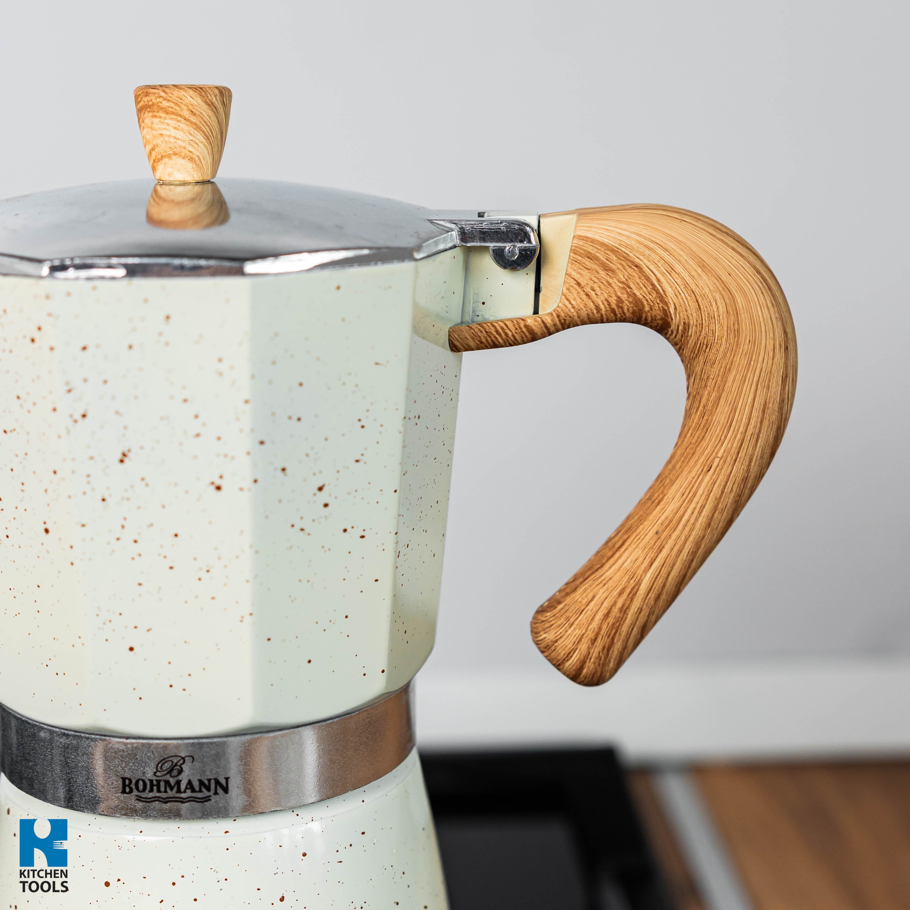 Espressor de cafea din aluminiu, 3 cupe, acoperire marmorata, maner lemn, Bohmann, bej