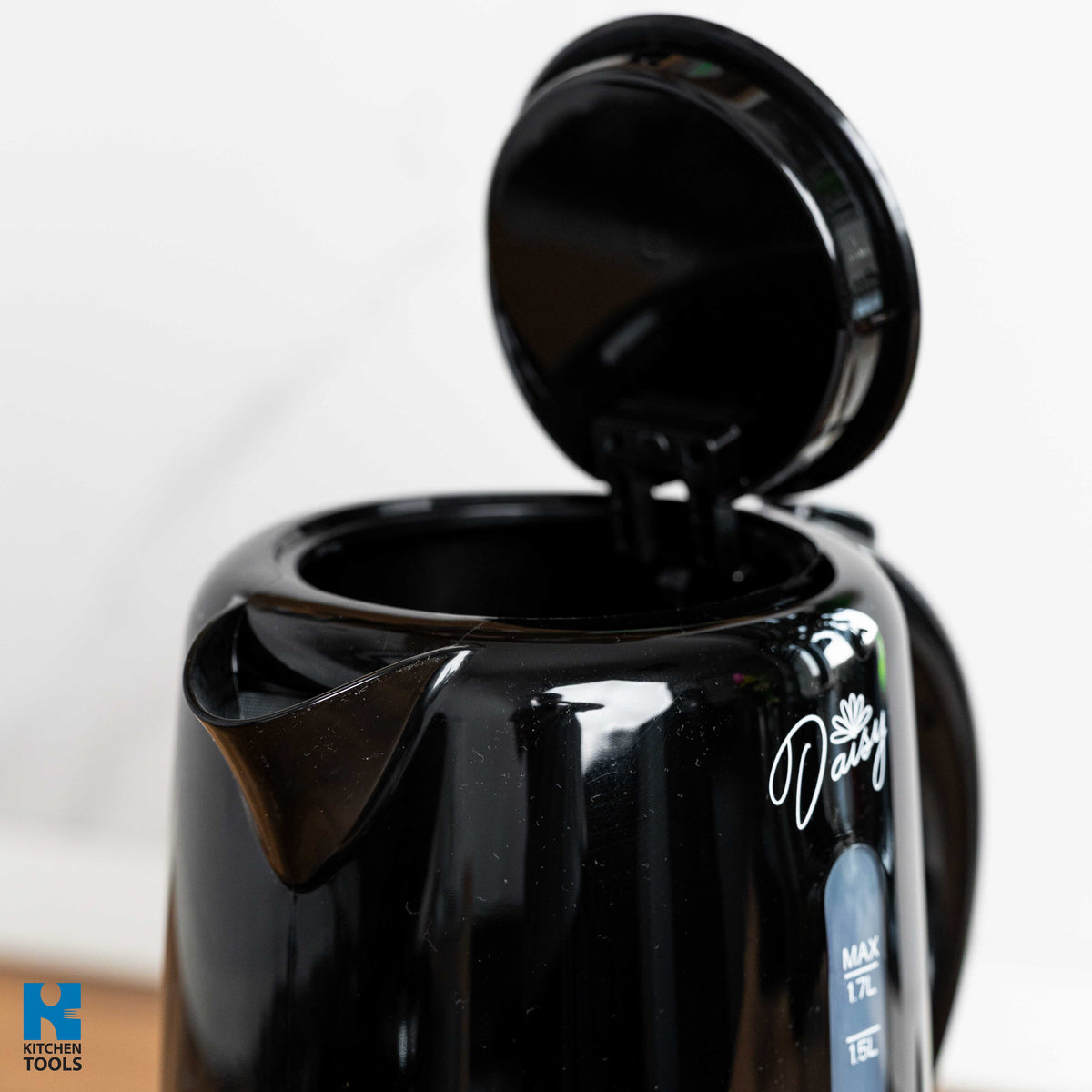 Fierbator electric, 1700ml, 2200W, filtru NYLON, oprire automata, Baza rotativă la 360°, Oliver Voltz Daisy, negru