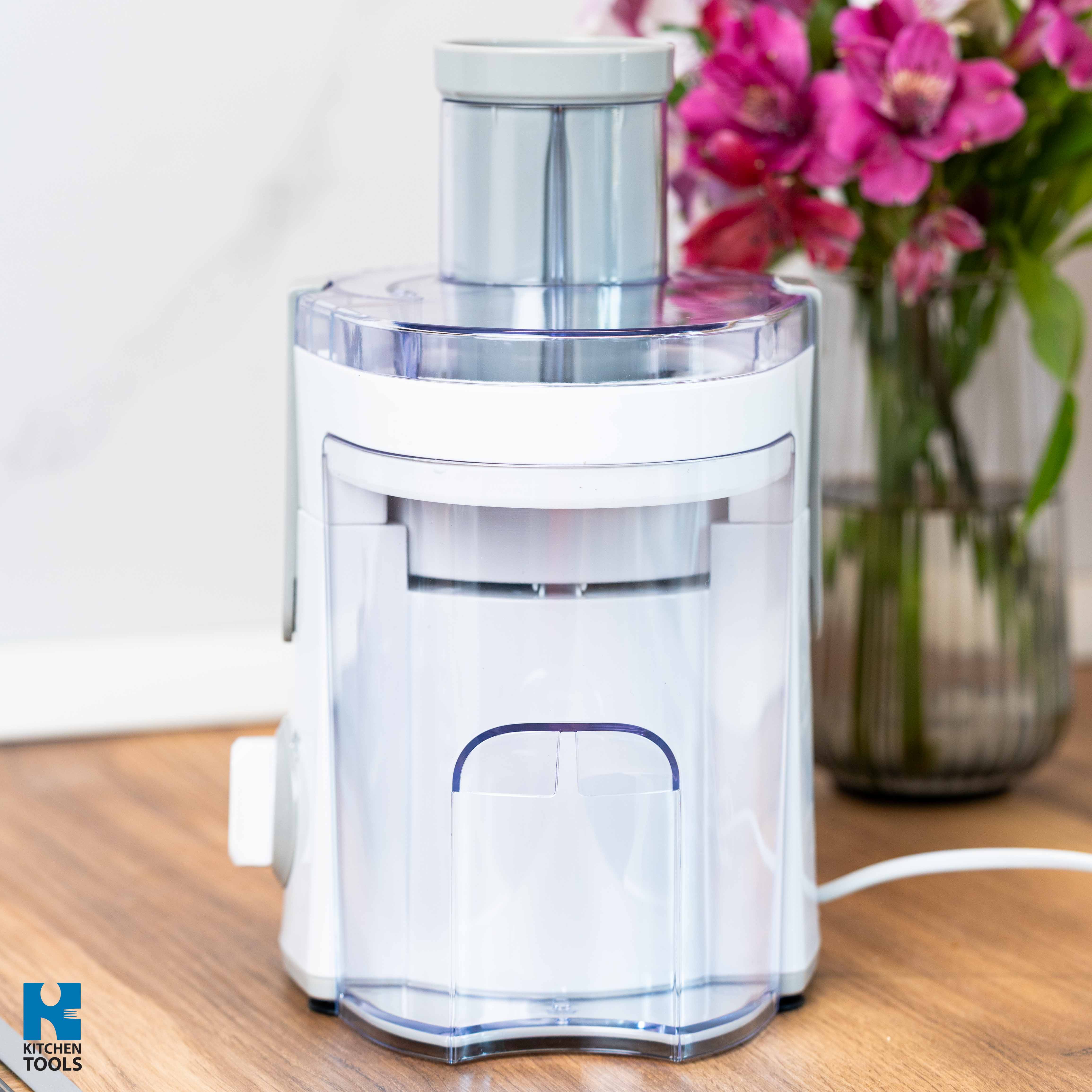 Storcator electric de fructe/legume, 400W, 600 ml, 2 viteze, sita metalica, Oliver Voltz, alb
