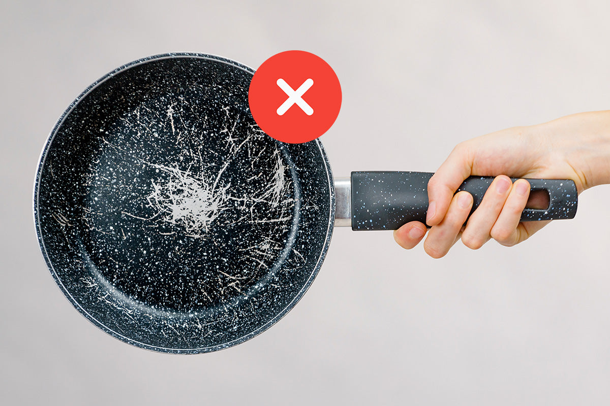 Top 5 greșeli când folosești tigăile antiaderente