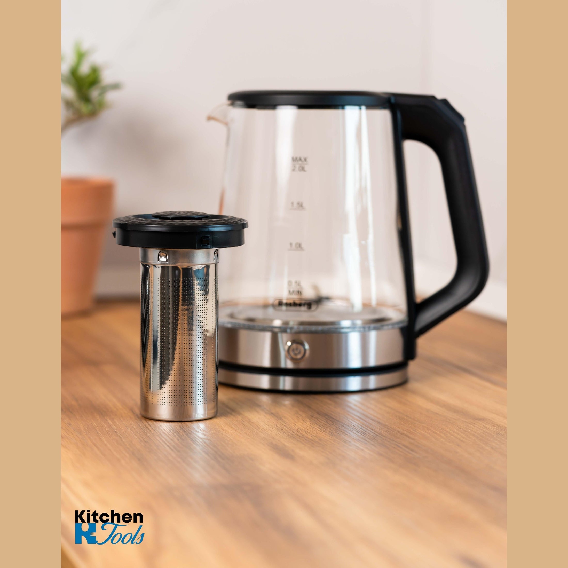 Fierbător electric Rosberg 2L, negru