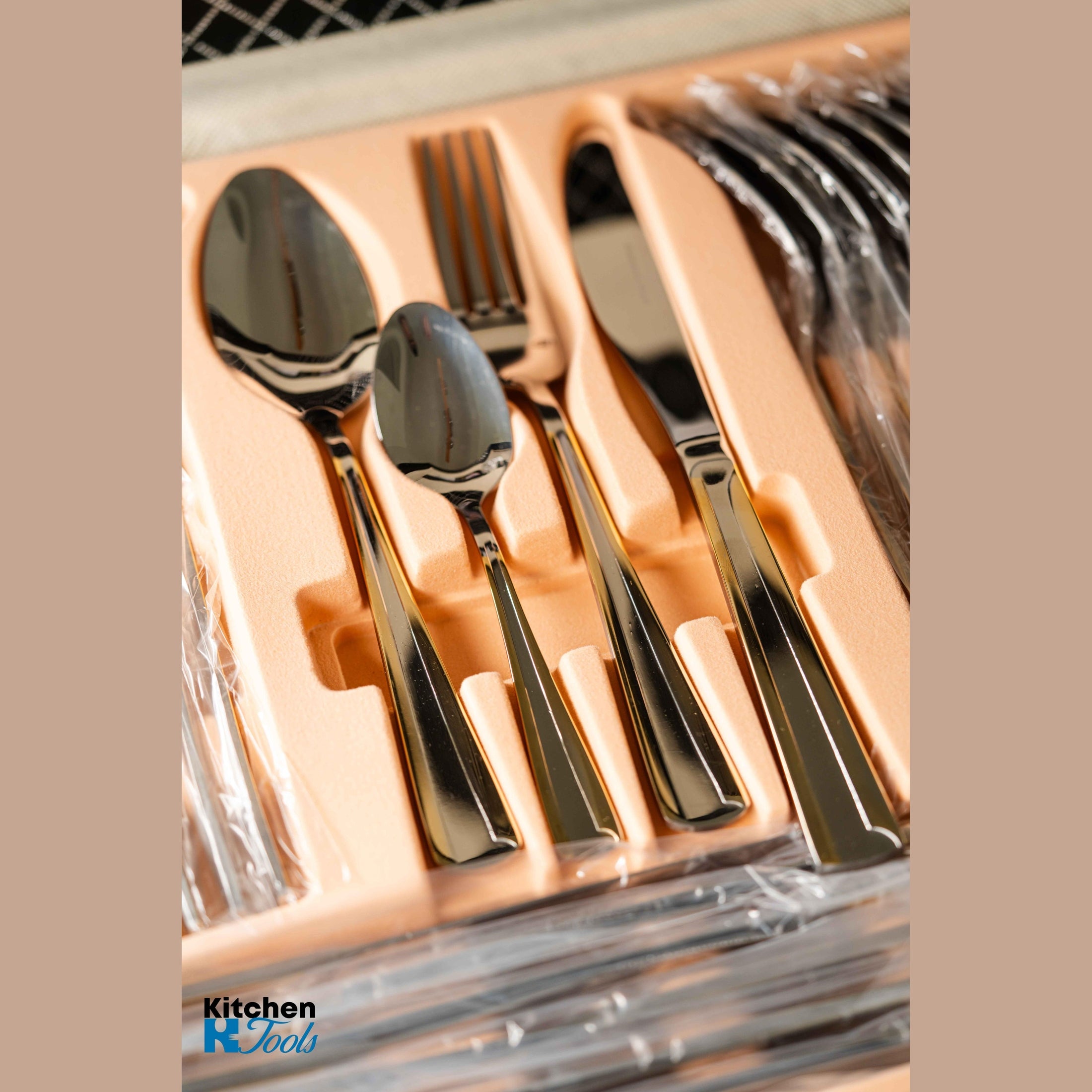 Set Tacâmuri Inox PREMIUM Bohmann 72 Piese, Auriu