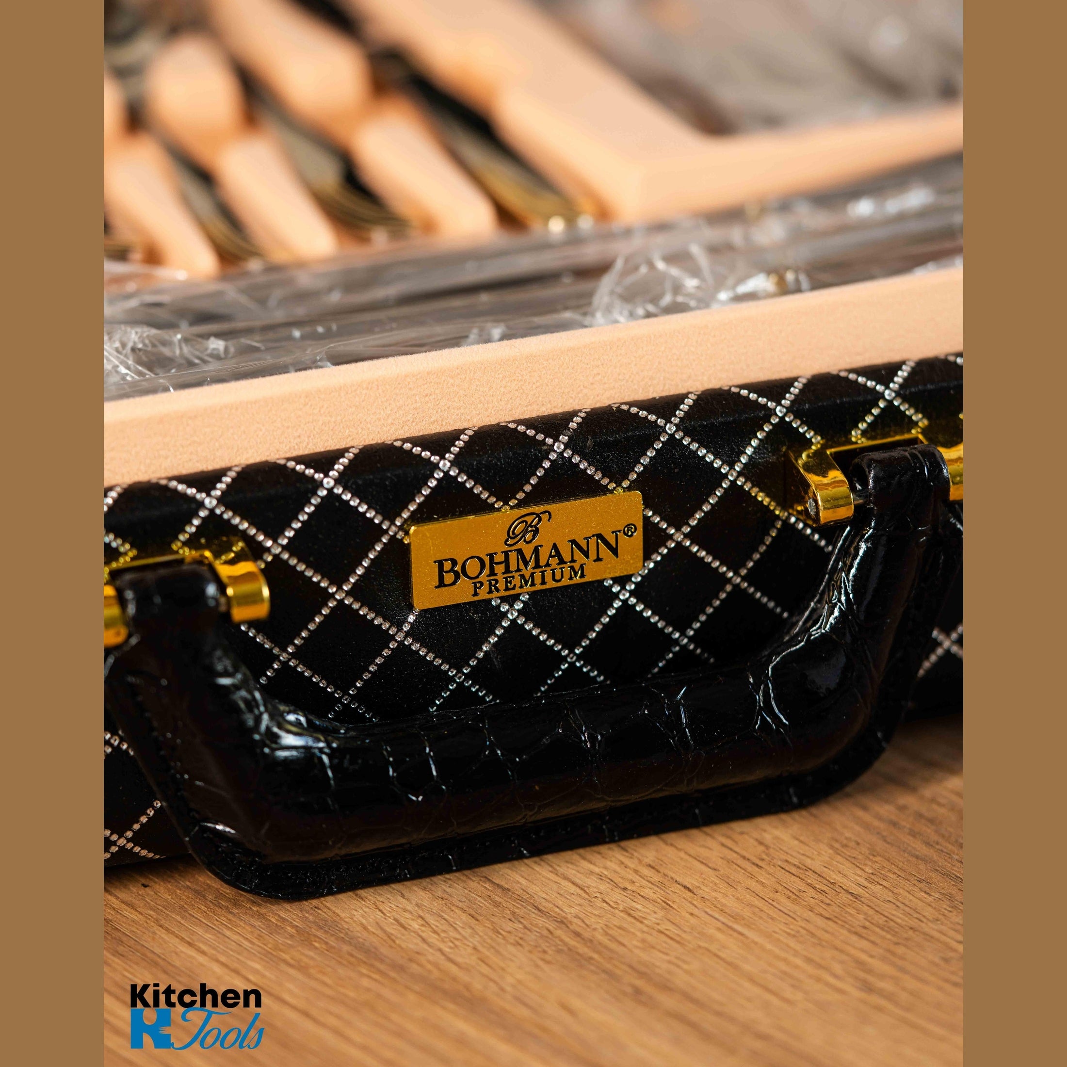 Set Tacâmuri Inox PREMIUM Bohmann 72 Piese, Auriu