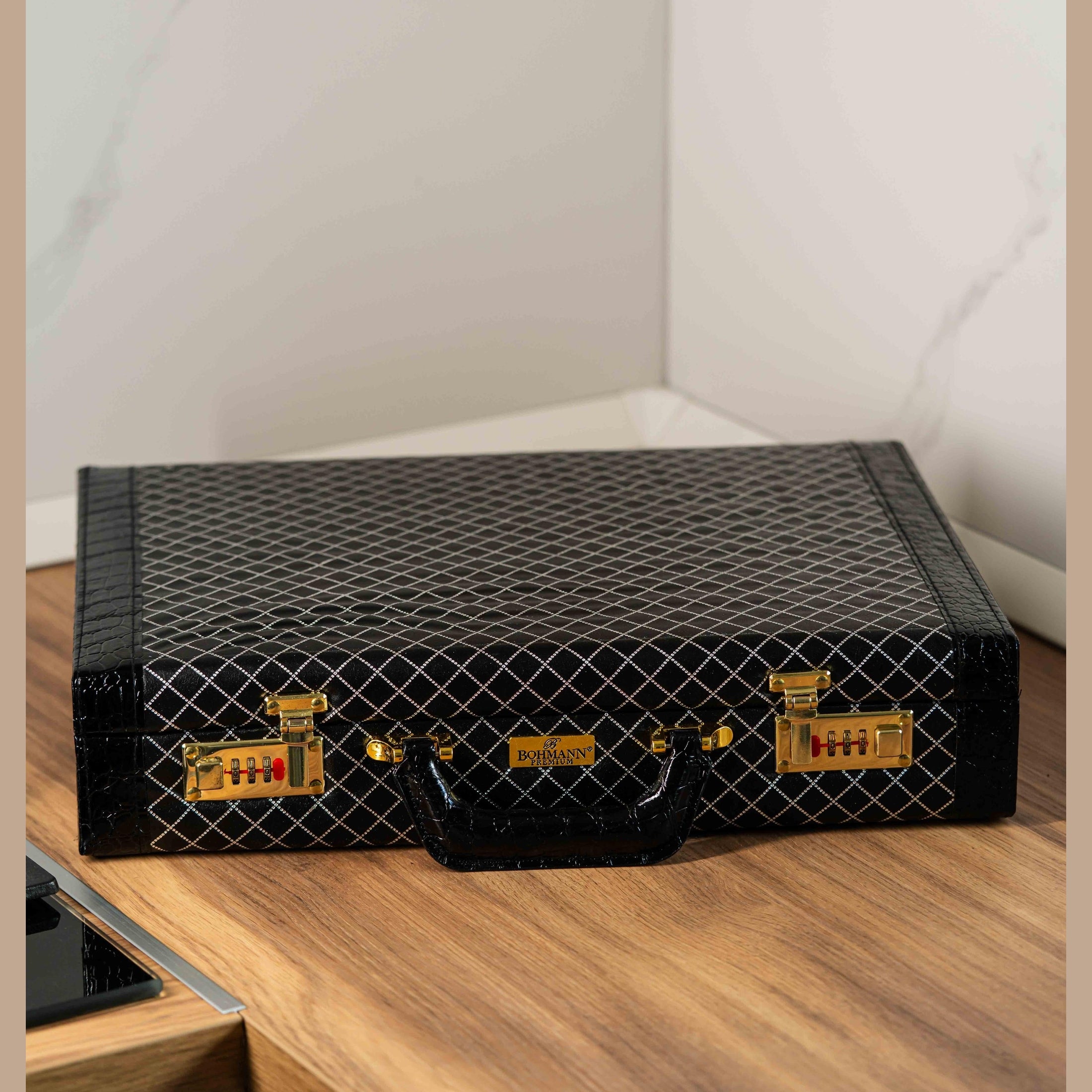 Set tacâmuri inox 72 piese Bohmann cu servietă piele