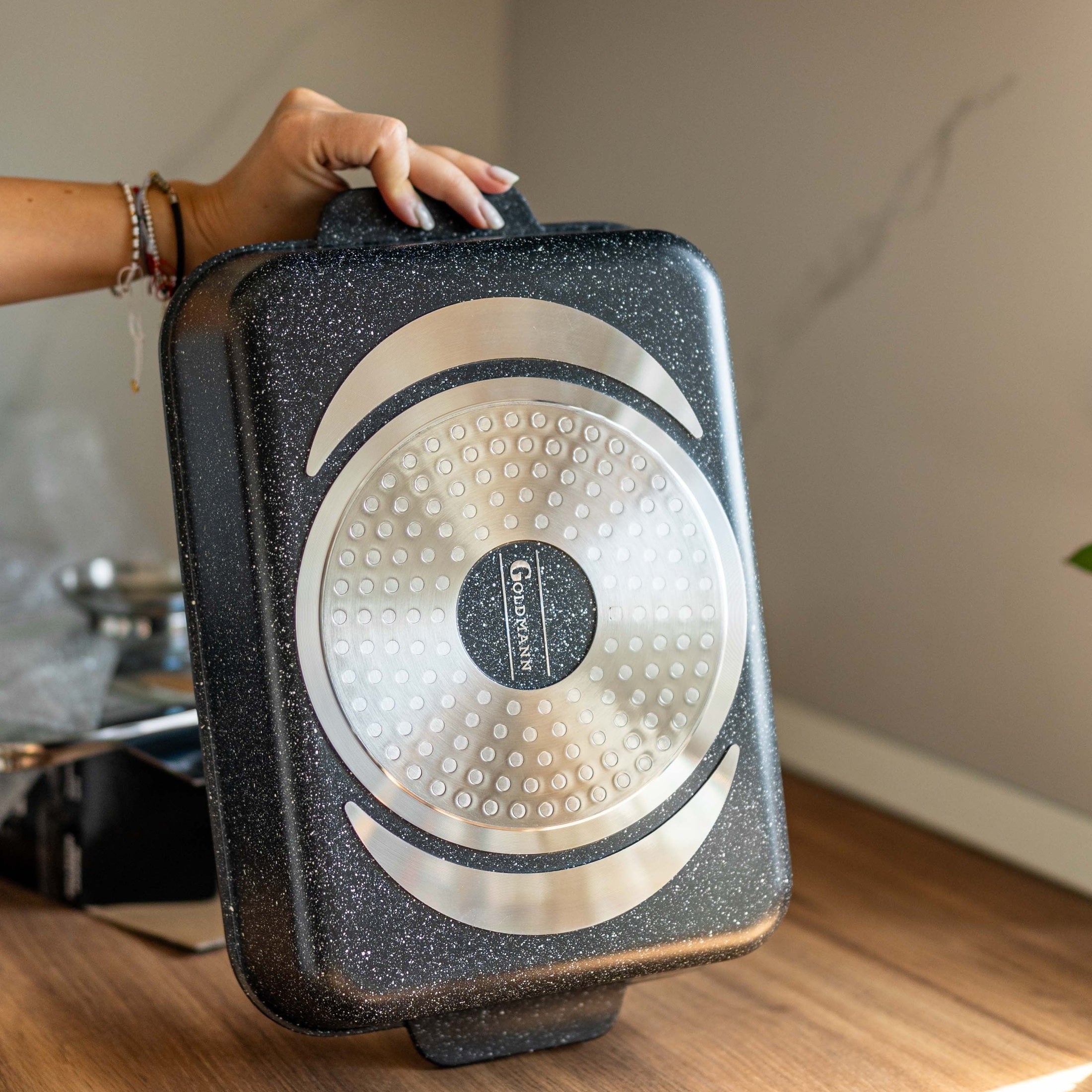 Roaster capac din sticla, 32x23x7.5cm, Interior din marmura, Temperatura de utilizare -20 pana la +220 ° C, 3 Straturi