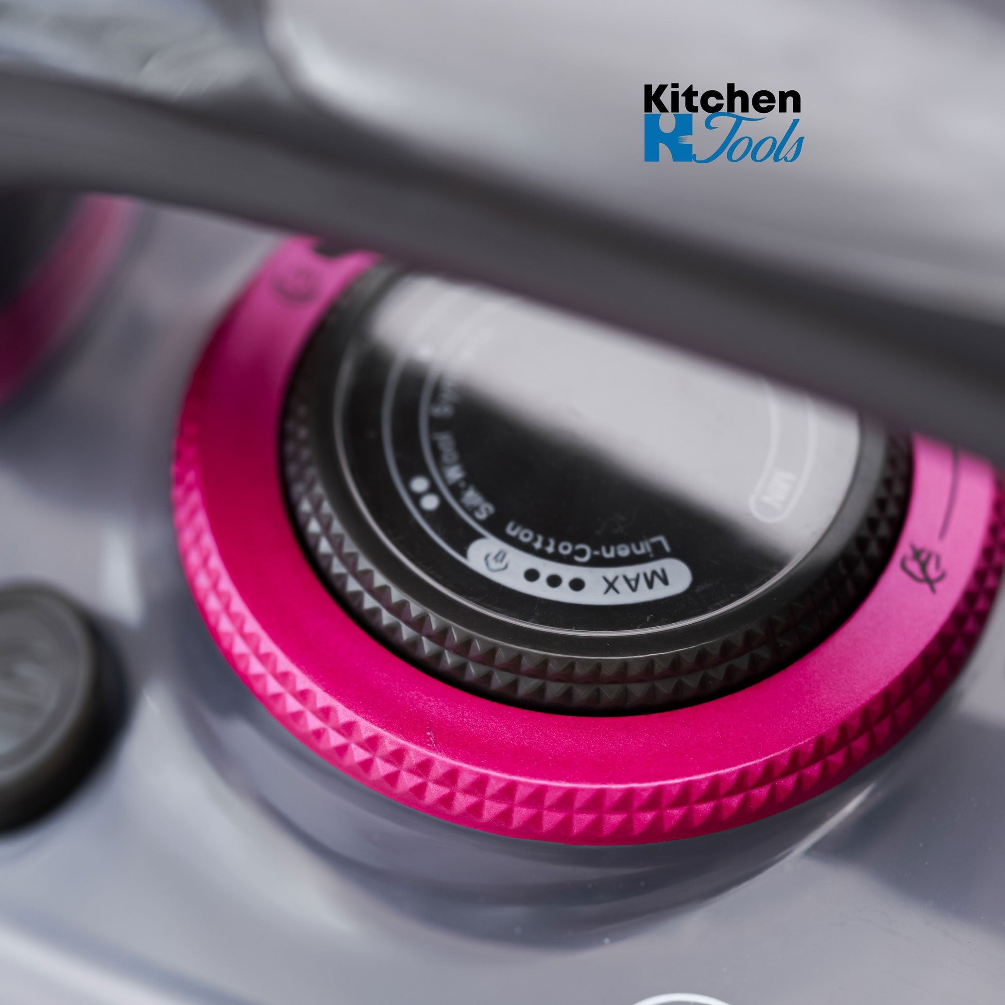 Fier de calcat Voltz cu aburi, 2600W, negru