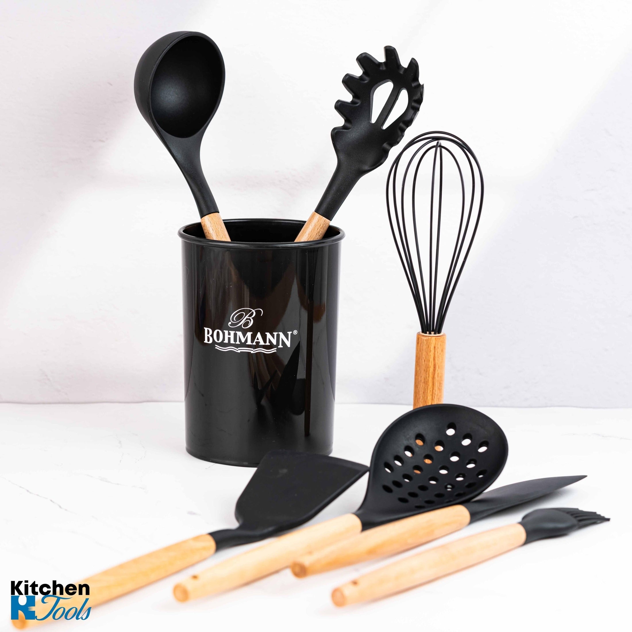 Ustensile Bucatarie Bohmann din Silicon cu Manere Lemn