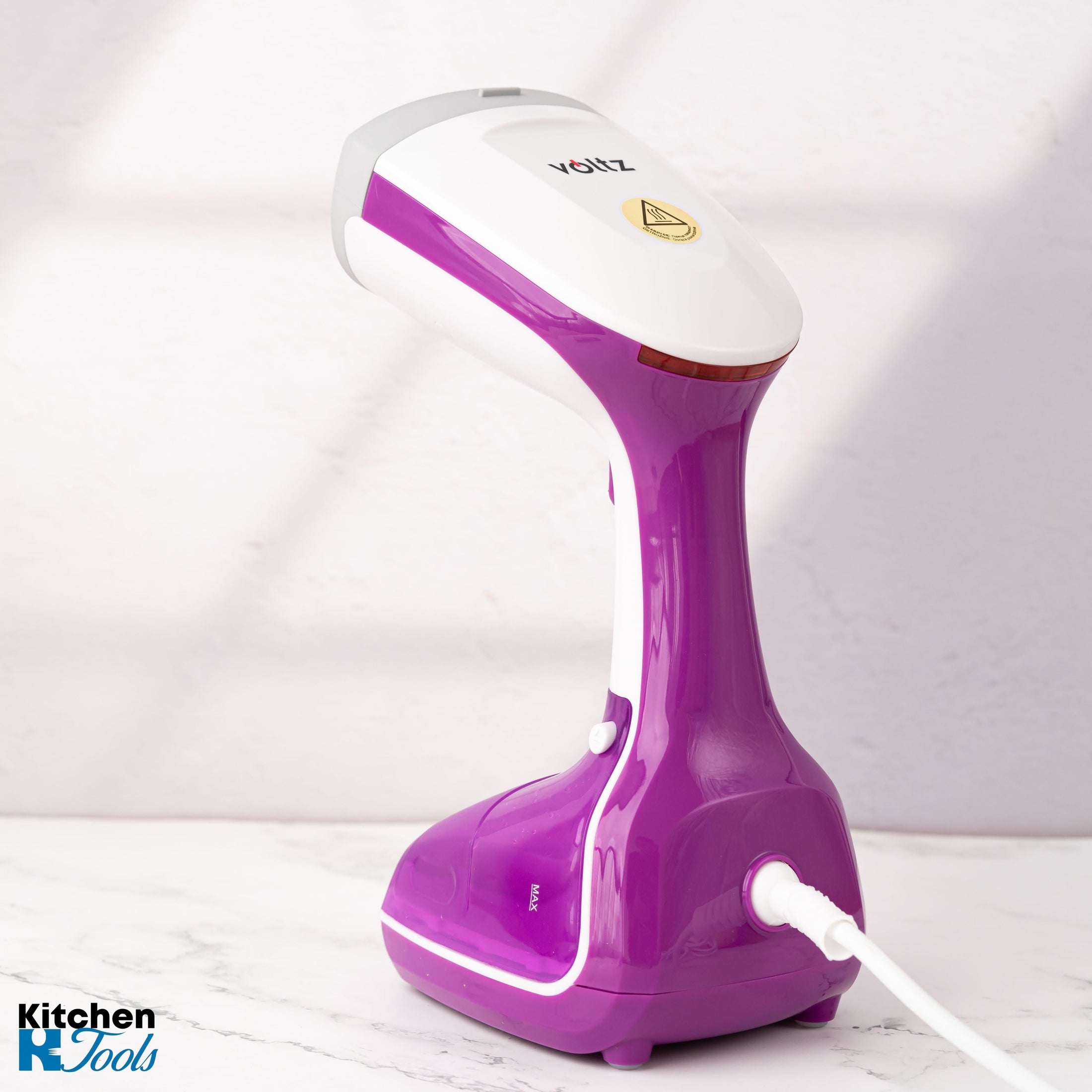 Aparat de calcat vertical cu aburi Oliver Voltz, roz