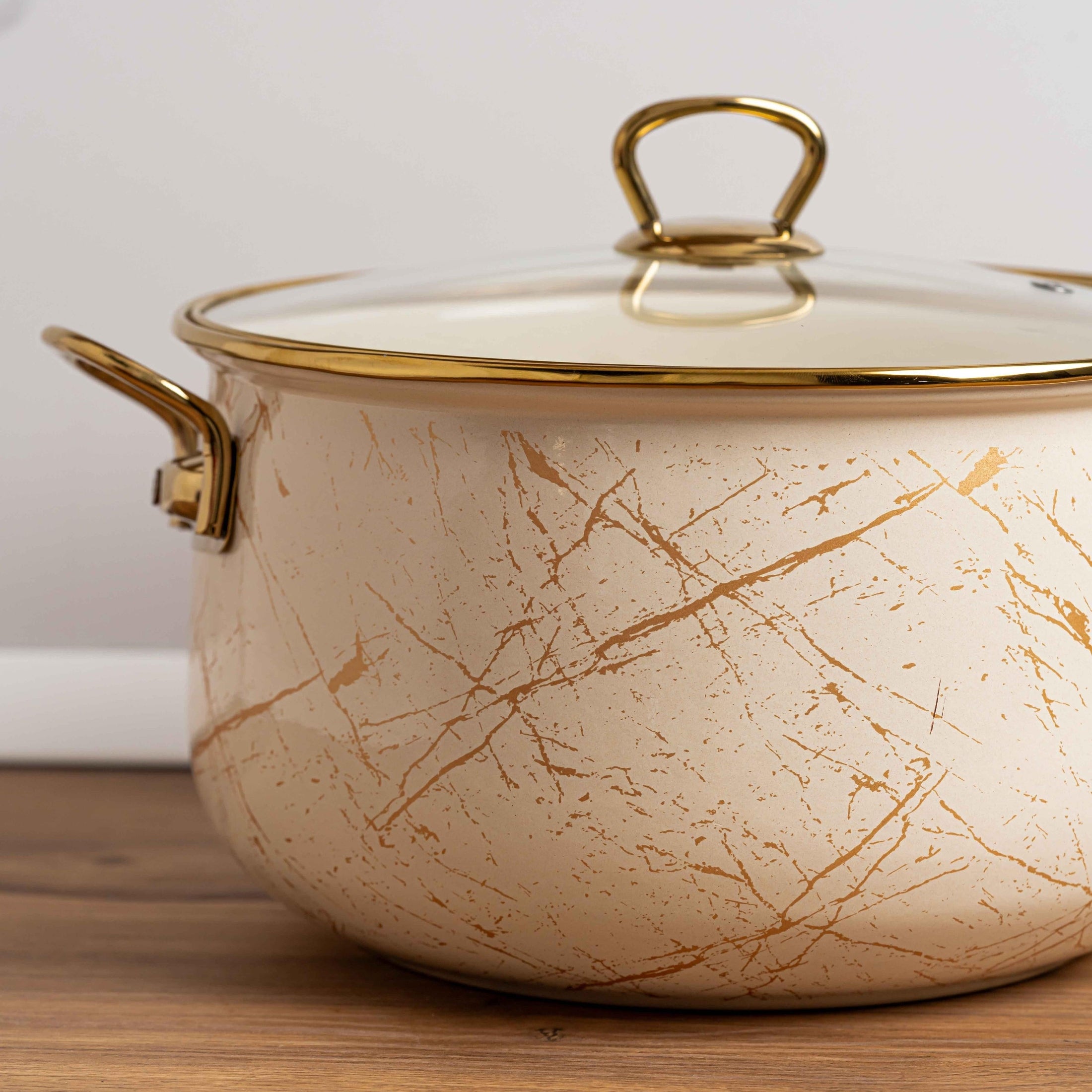 Cratiță Emailată Goldmann cu Manere Aurii și Capac Sticlă