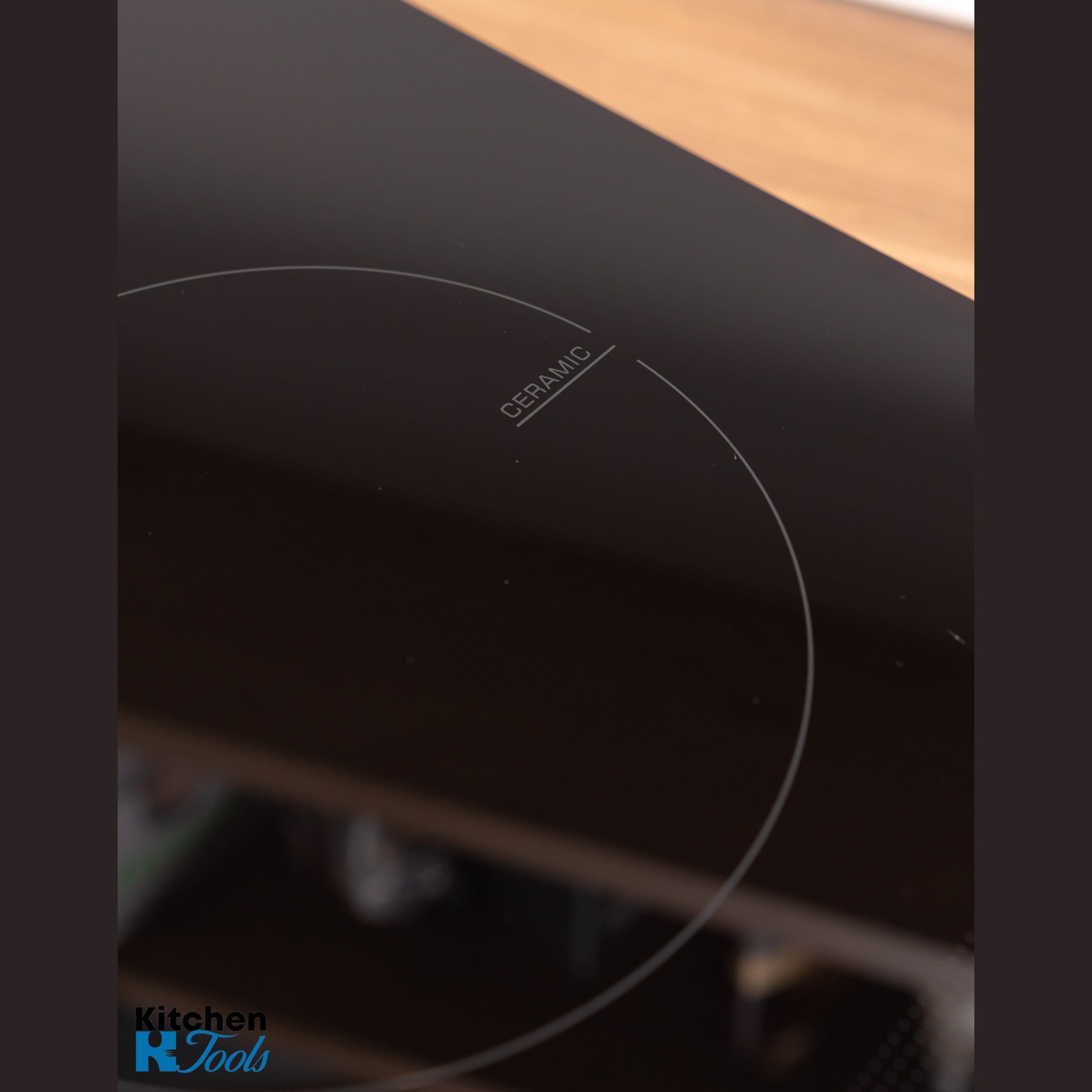 Plita Ceramica Neagra cu Timer Oliver Voltz