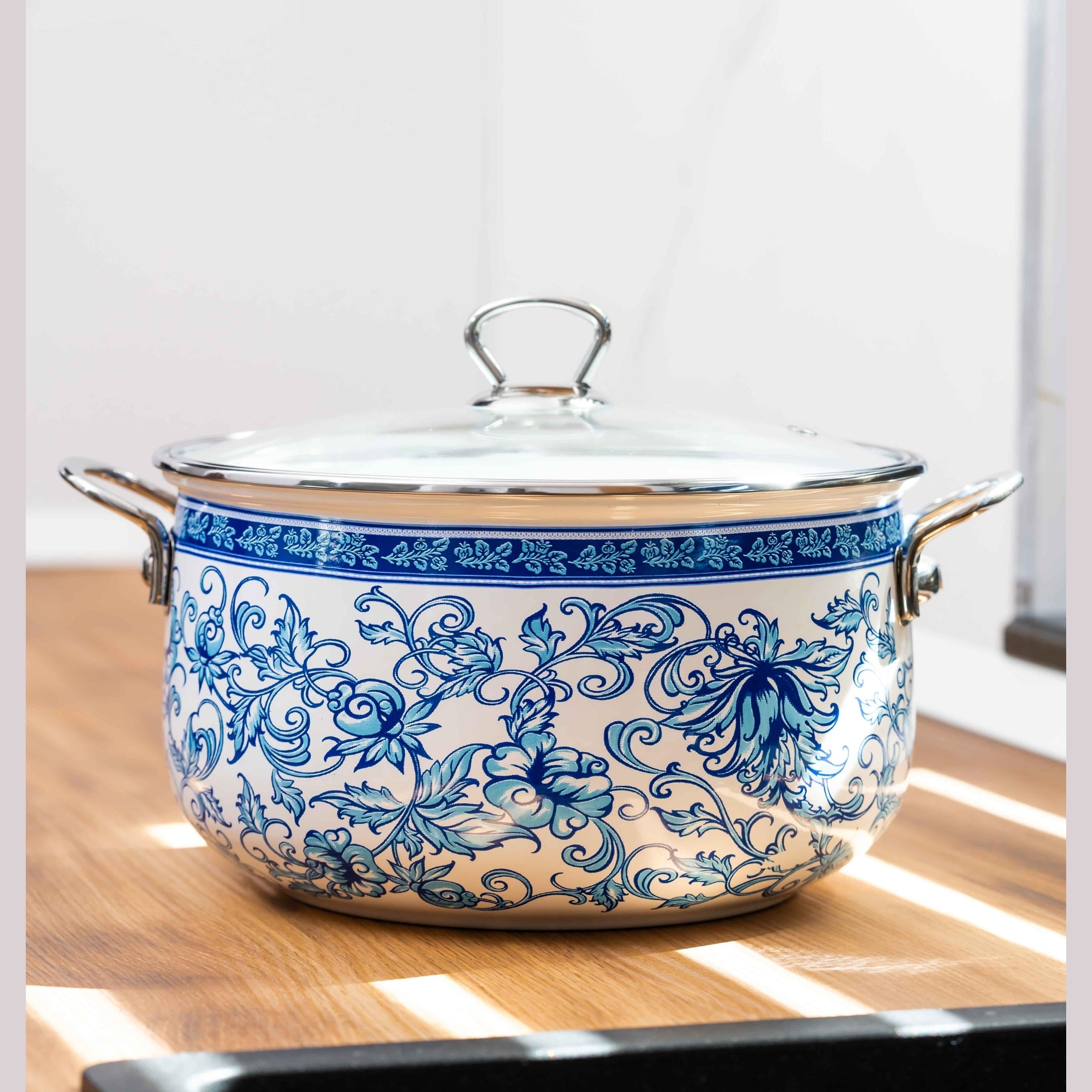 Cratiță emailată Goldmann, design floral albastru