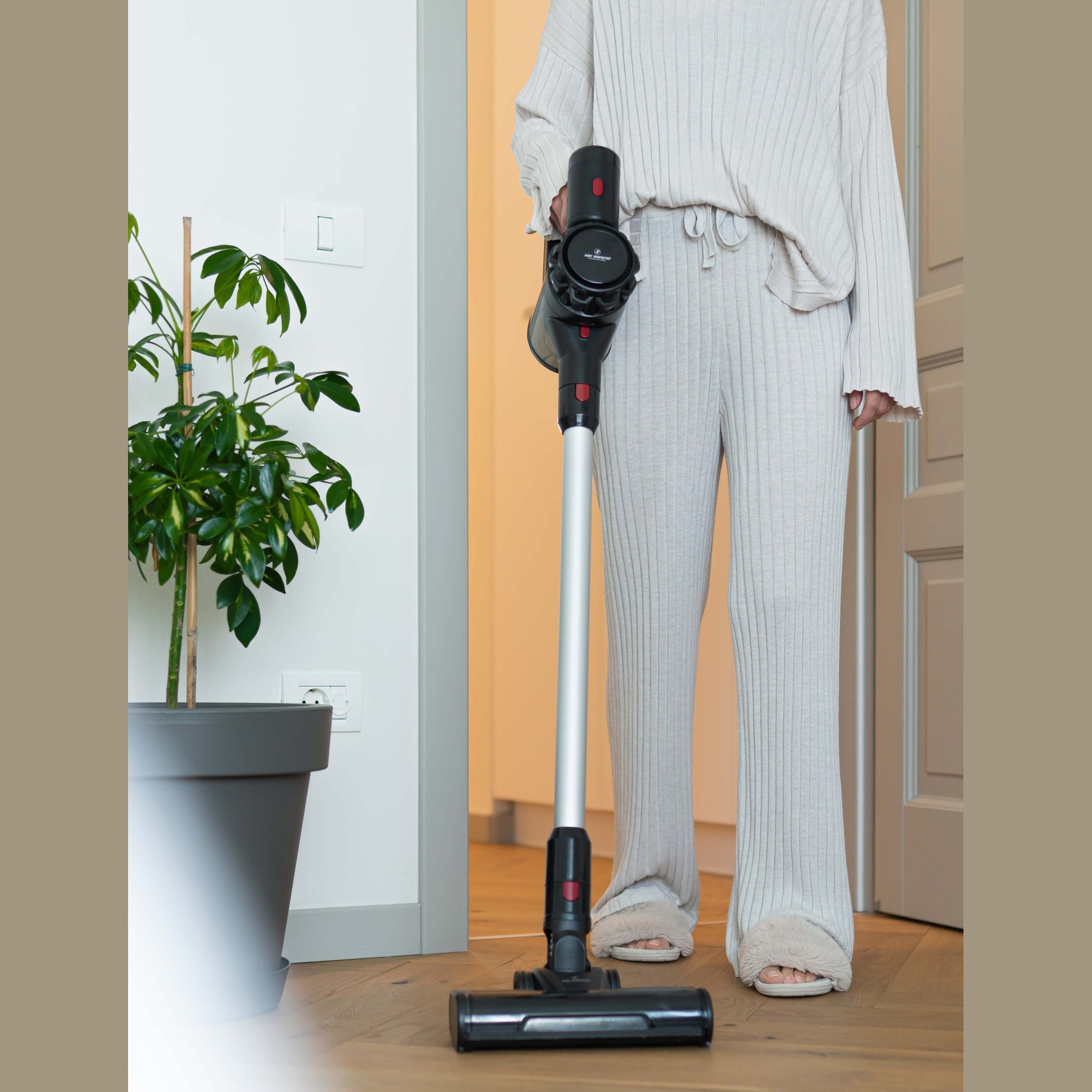 Aspirator vertical fără fir Turbo Cyclone 2in1, Just Perfecto