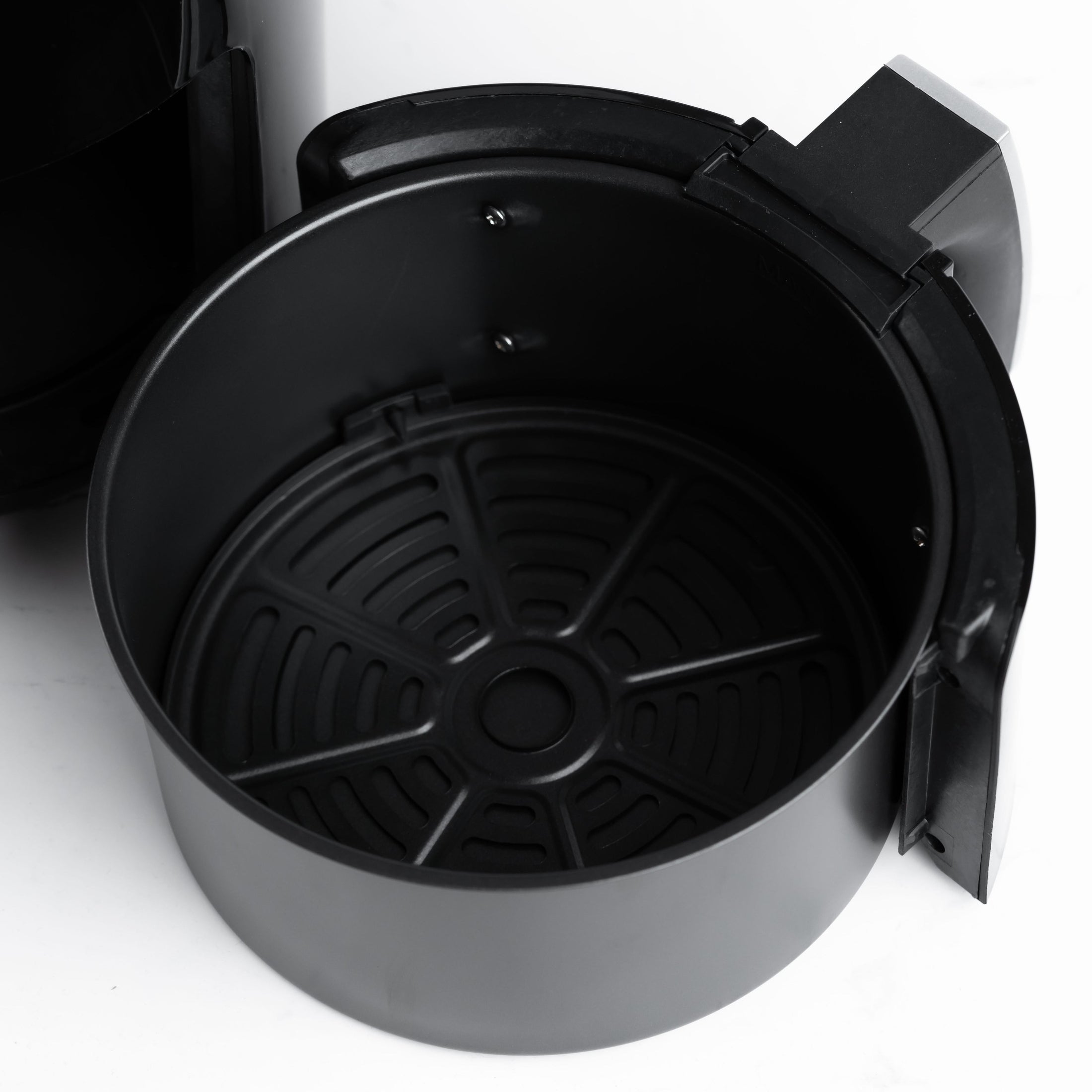 Friteuza AirFryer fără ulei, compactă și ușor de curățat