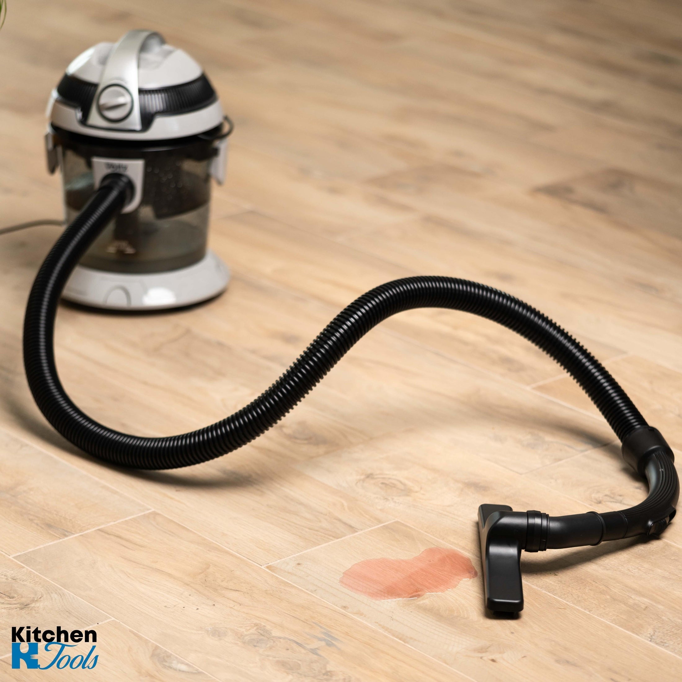 Aspirator Oliver Voltz cu Filtrare Apa, Gri