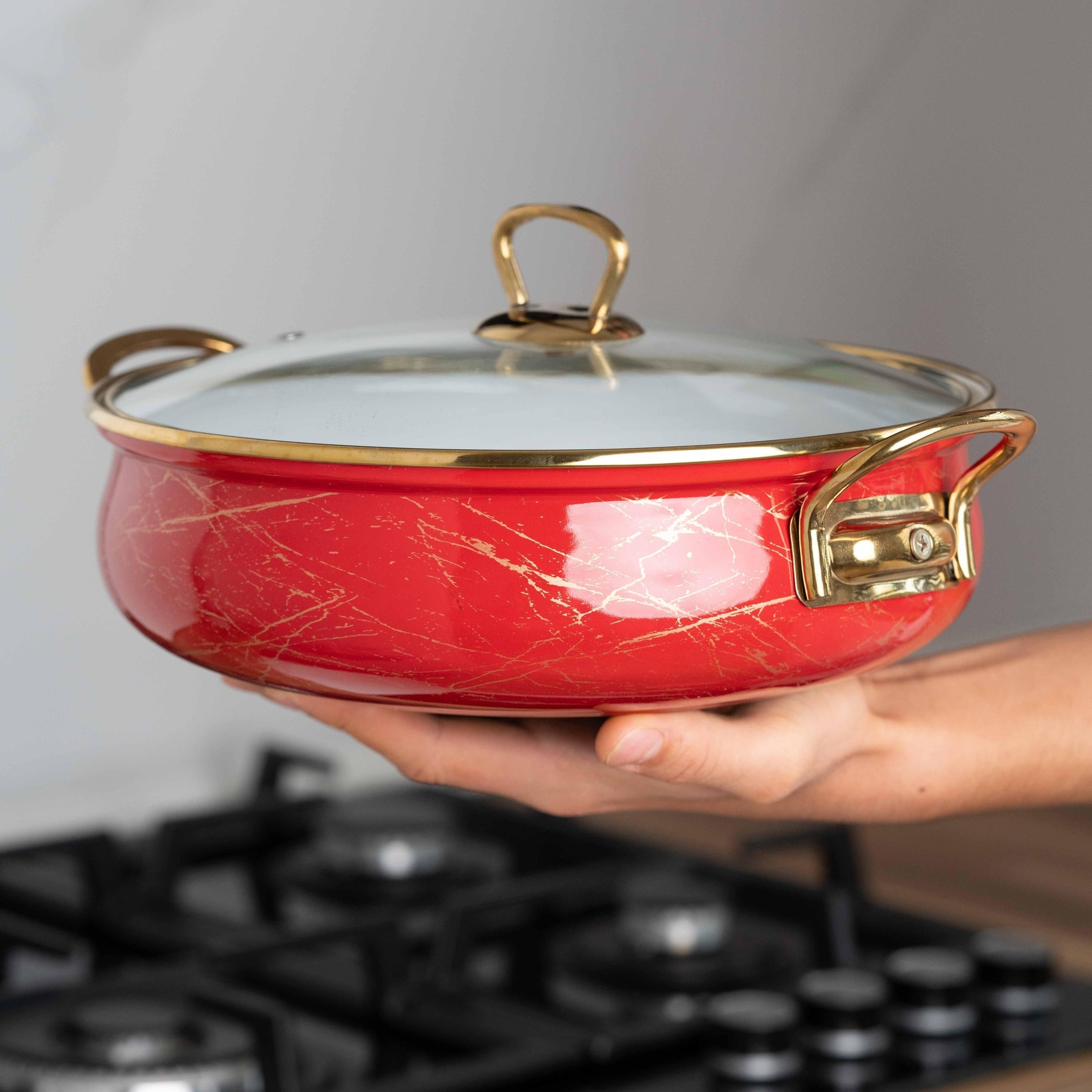 Cratiță emailată 4.5L Goldmann, manere aurii, capac sticlă