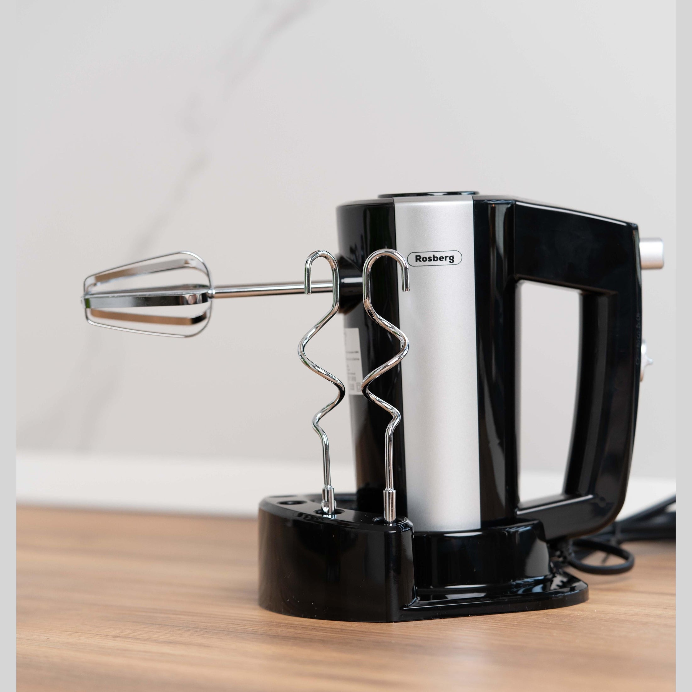 Mixer Rosberg, Negru/Argintiu, cu suport și accesorii