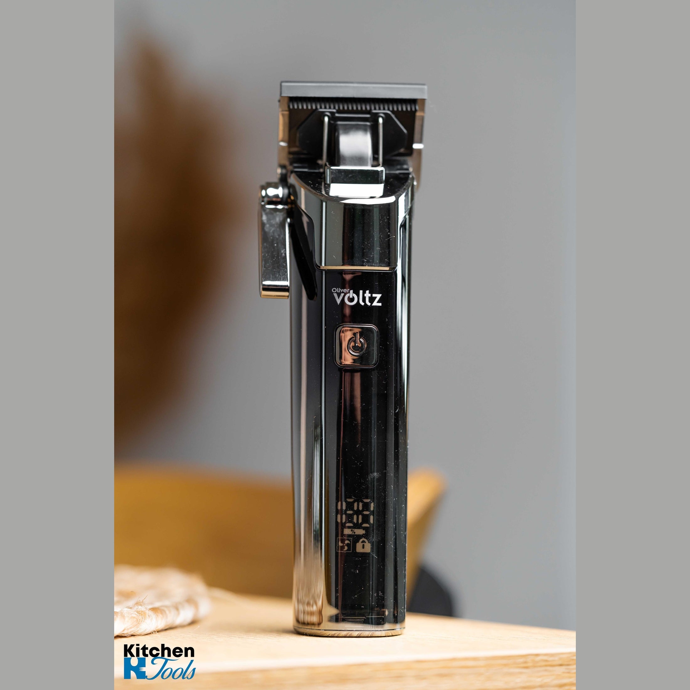 Mașină de tuns Oliver Voltz, 6 accesorii, negru