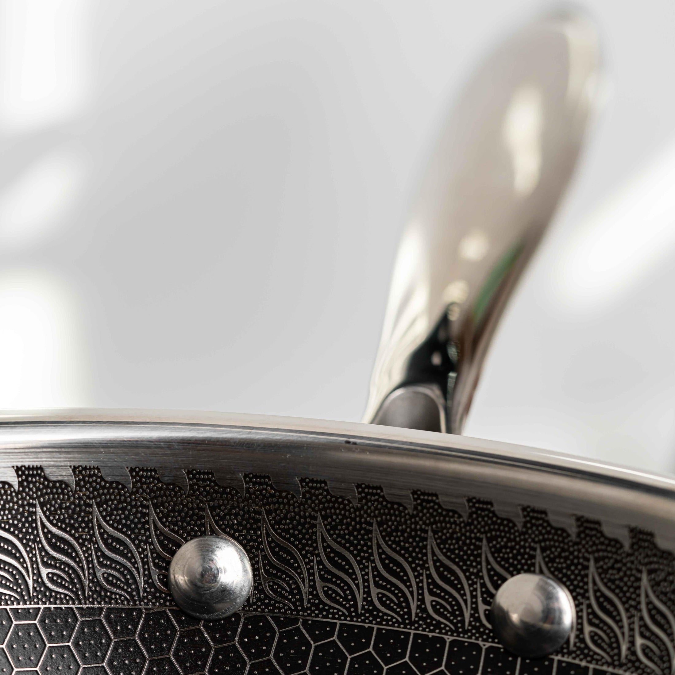 Tigaie wok FusionHex Pro II, 28cm, cu capac inclus