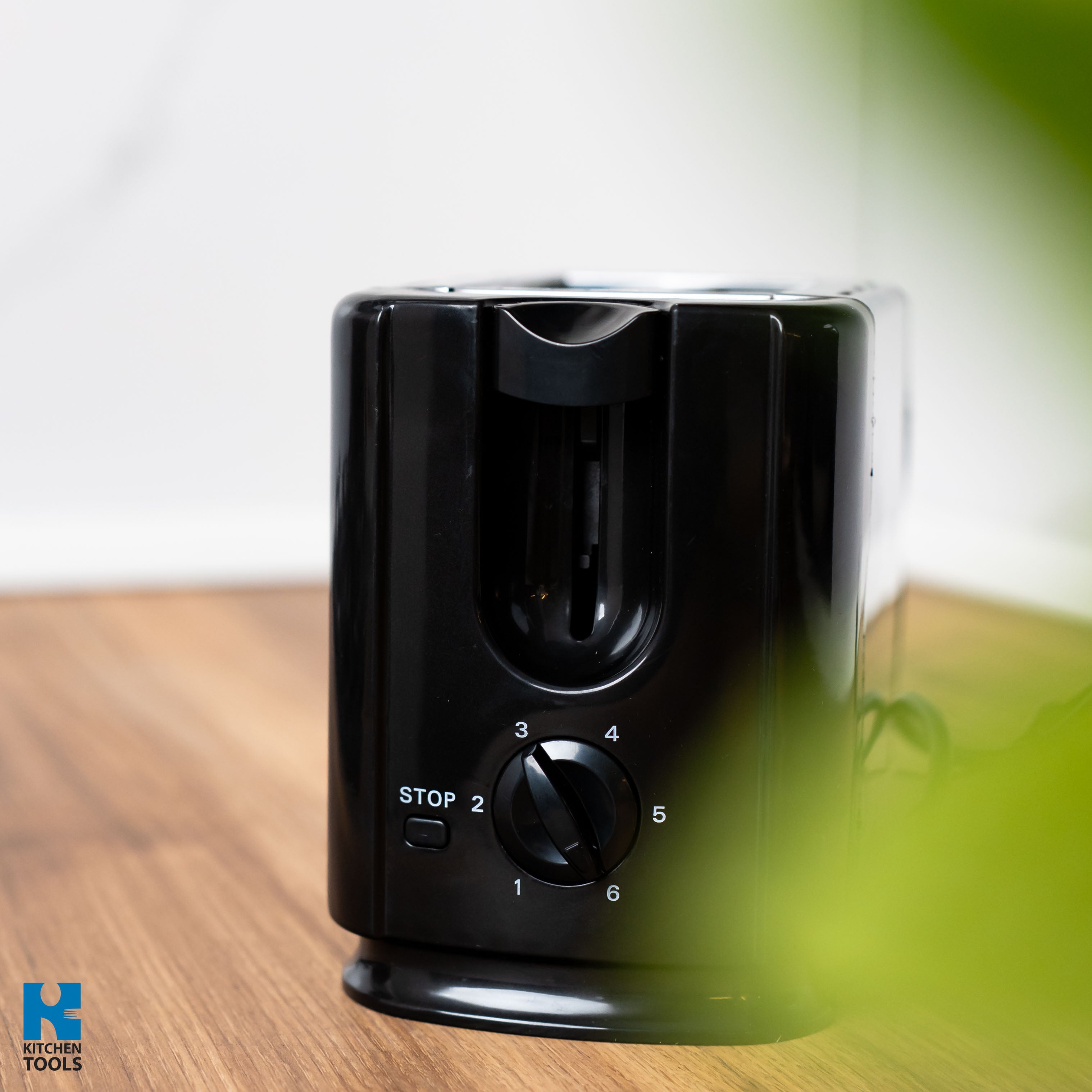 Prajitor pentru paine, 2 felii, 6 trepte rumenire, suprafata cooltouch, 700W, Rosberg, inox