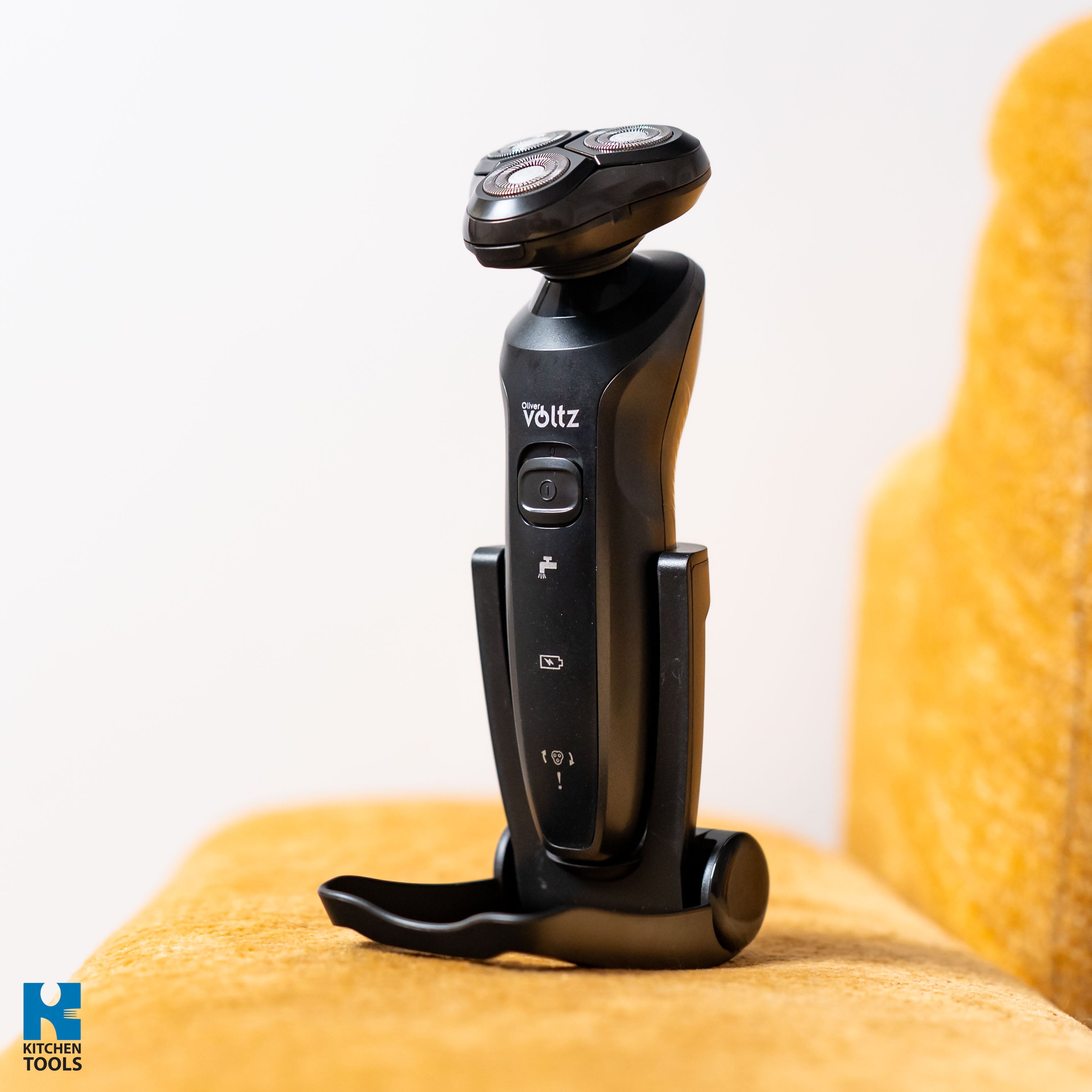Aparat de ras cu acumulator Voltz, IPX4, 8500 rpm, 3 capete, incarcare USB, Negru