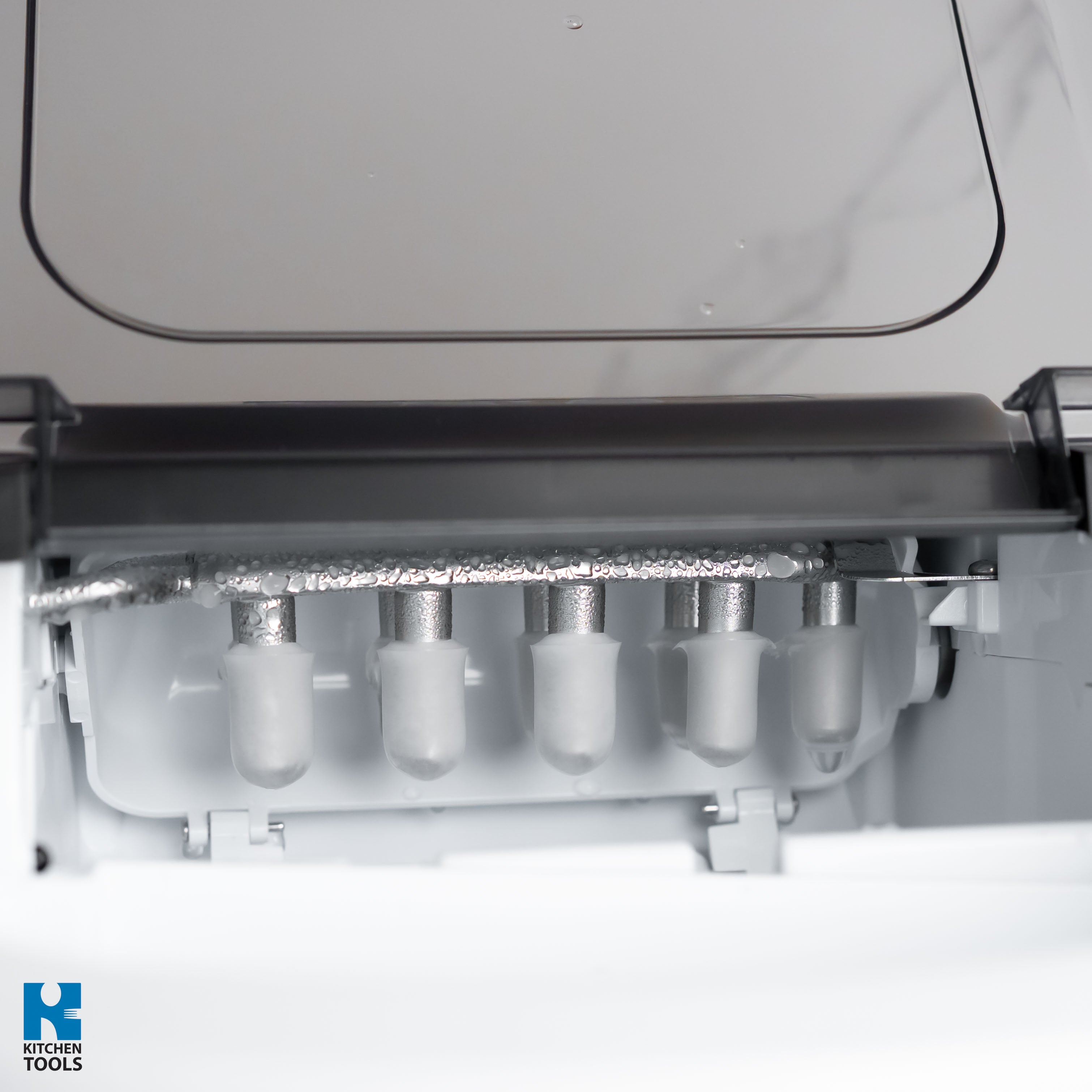 Aparat gheata Oliver Voltz, 12kg/zi, 1.3L, Inox, 9 cuburi/serie, Răcire R600a, Indicatori inteligenți, Gheață tip bullet, Gri