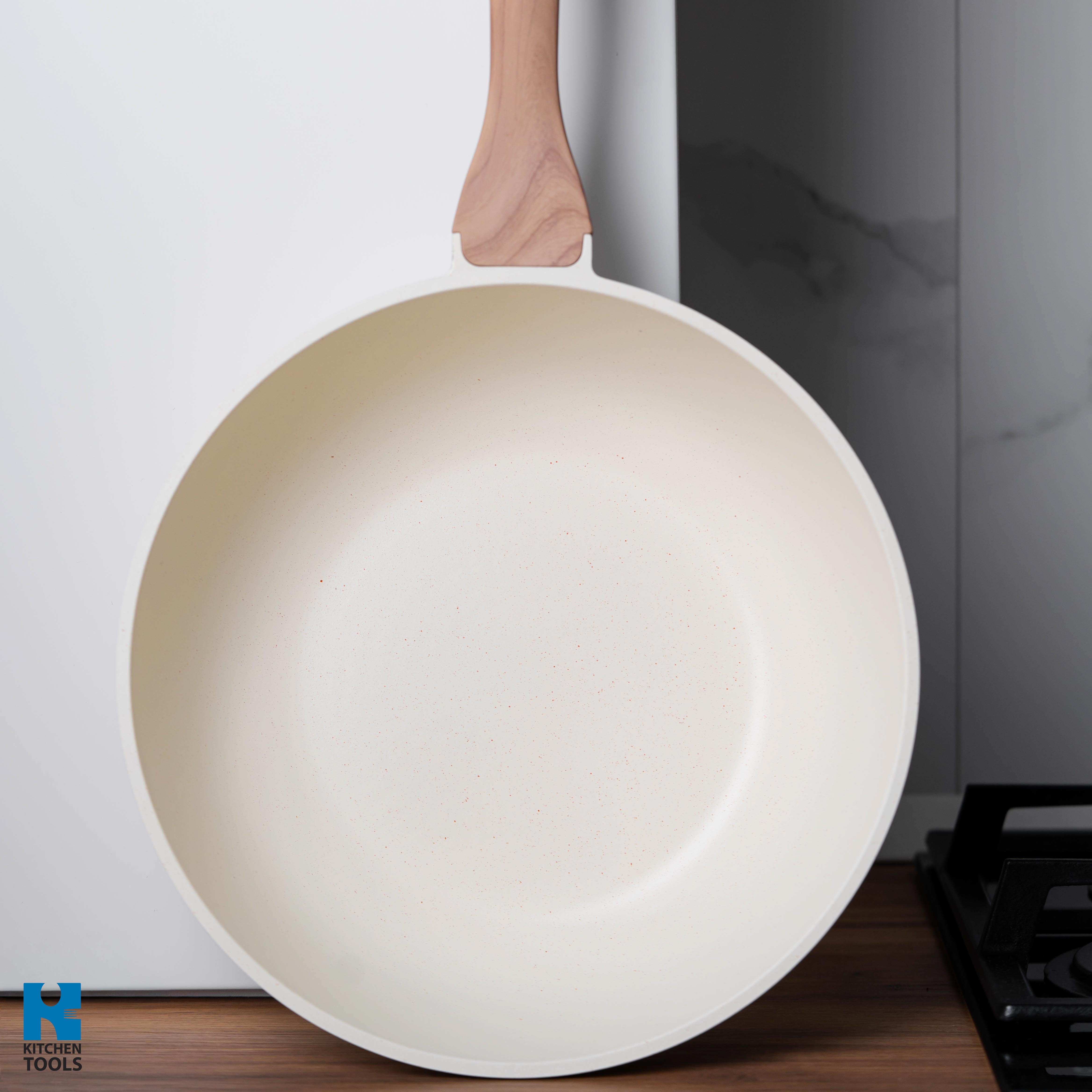 Tigaie Wok aluminiu turnat, 30x9.5 cm, Goldmann, capac termorezistent, acoperire ceramica, maner soft touch