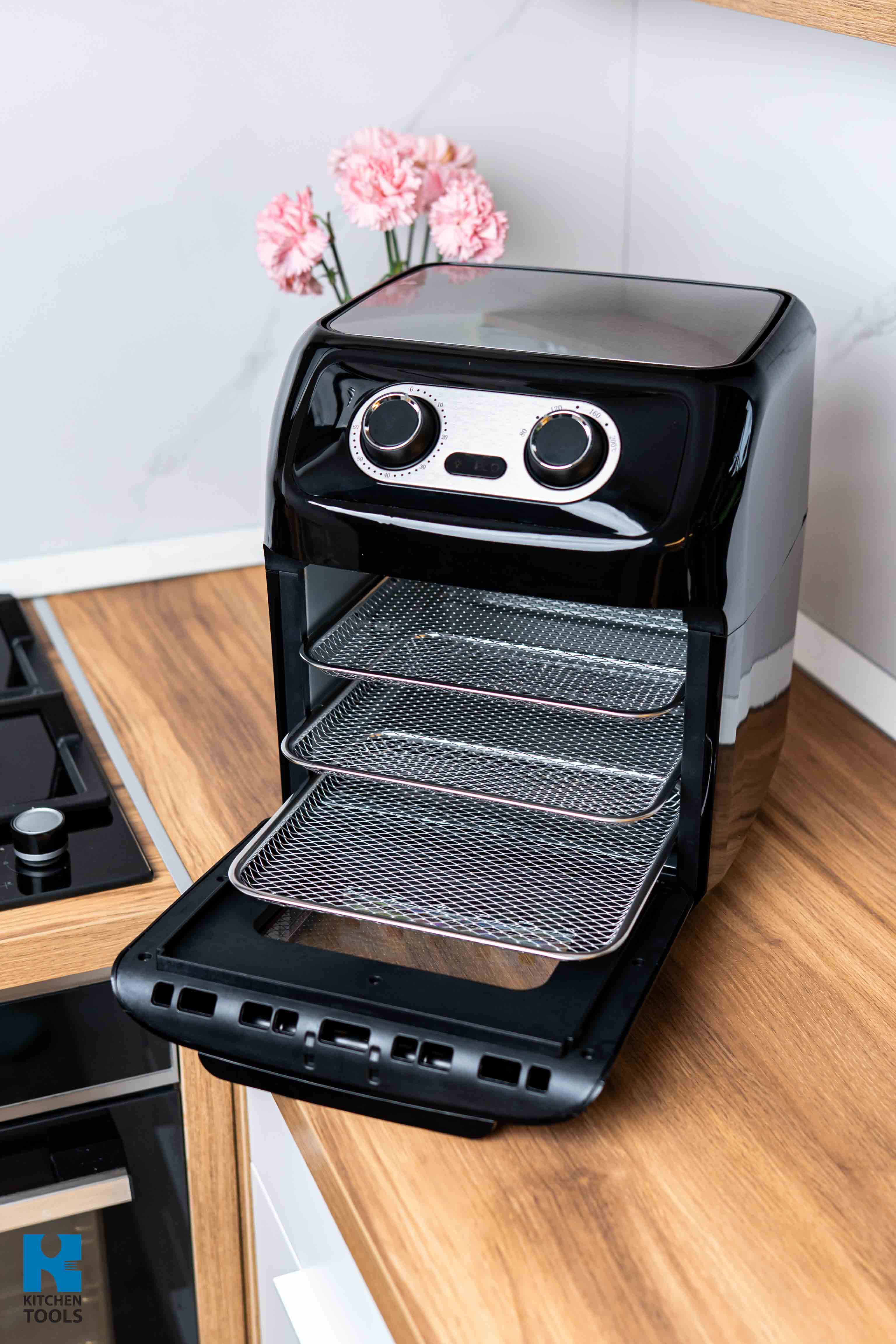 Cuptor Airfryer XXL 12 in 1, 3 zone de gatit, 1800W, 12litri, 12 programe, 7 accesorii, 200°C, timer 60 minute