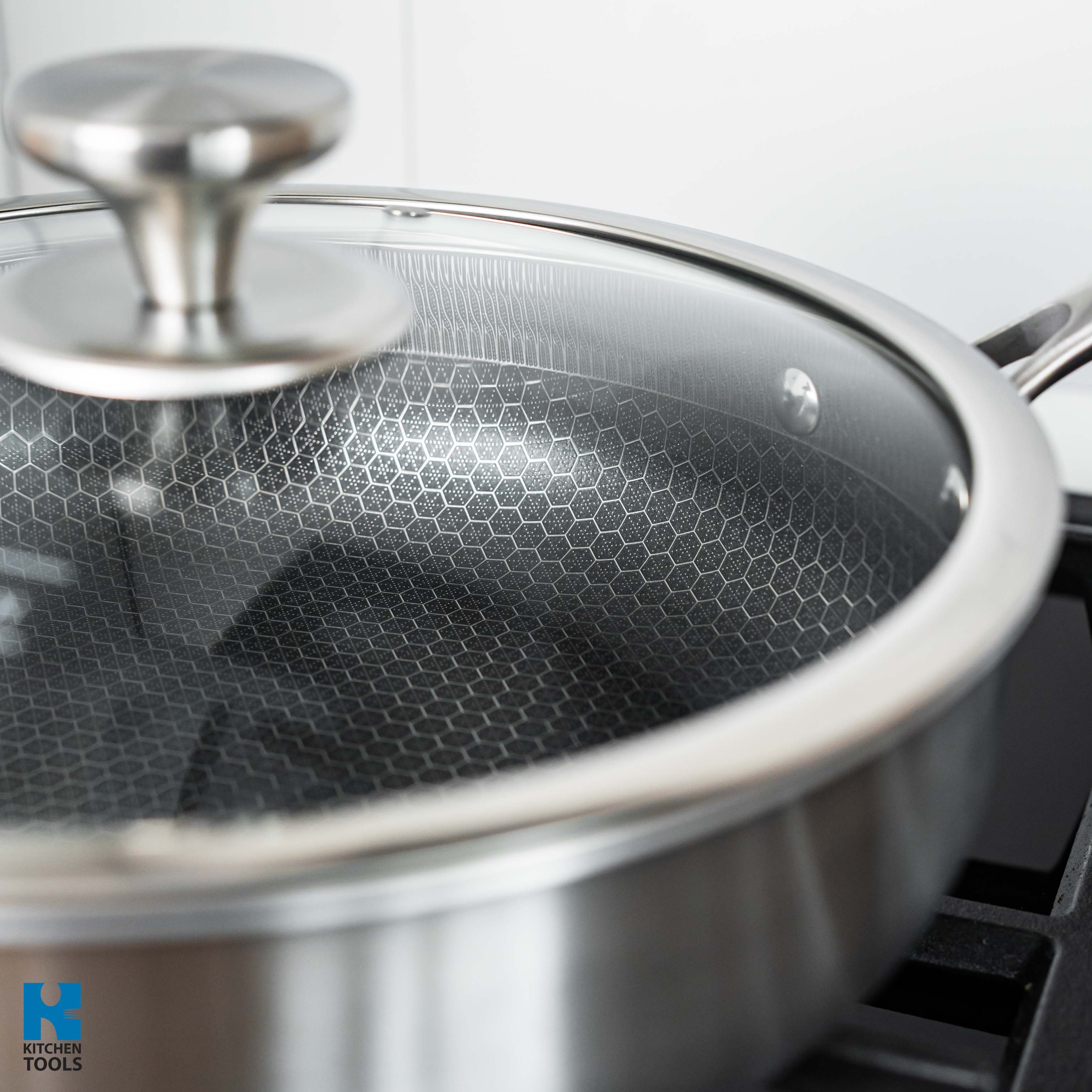 Tigaie inalta hybrid FUSIONHEX PRO, 28x7cm, capac sticla, suprafata anti-zgarieturi, antiaderenta, inox 18/10, Goldmann