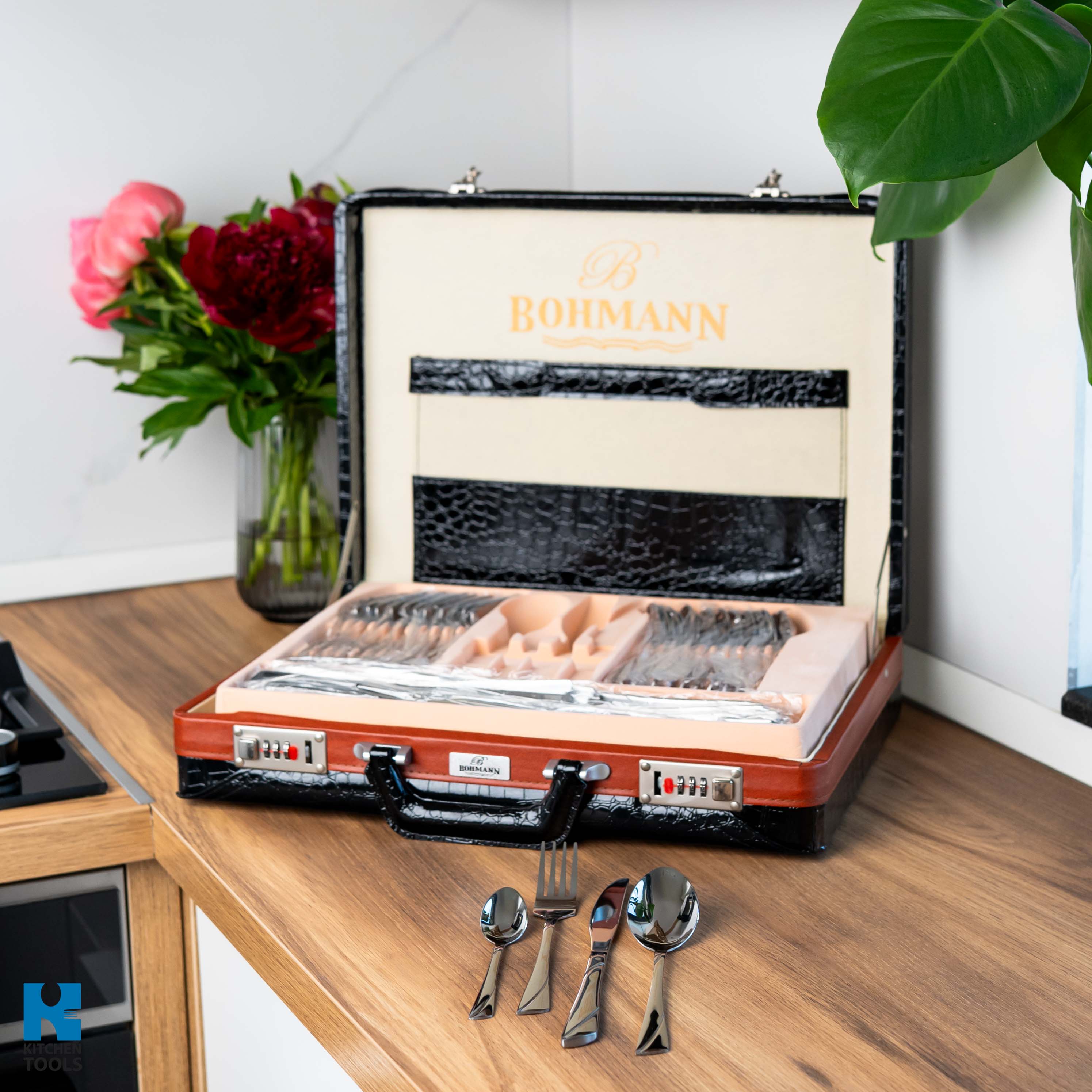 Set tacamuri din inox 72 piese Bohmann, cu diplomat negru , model oglinda