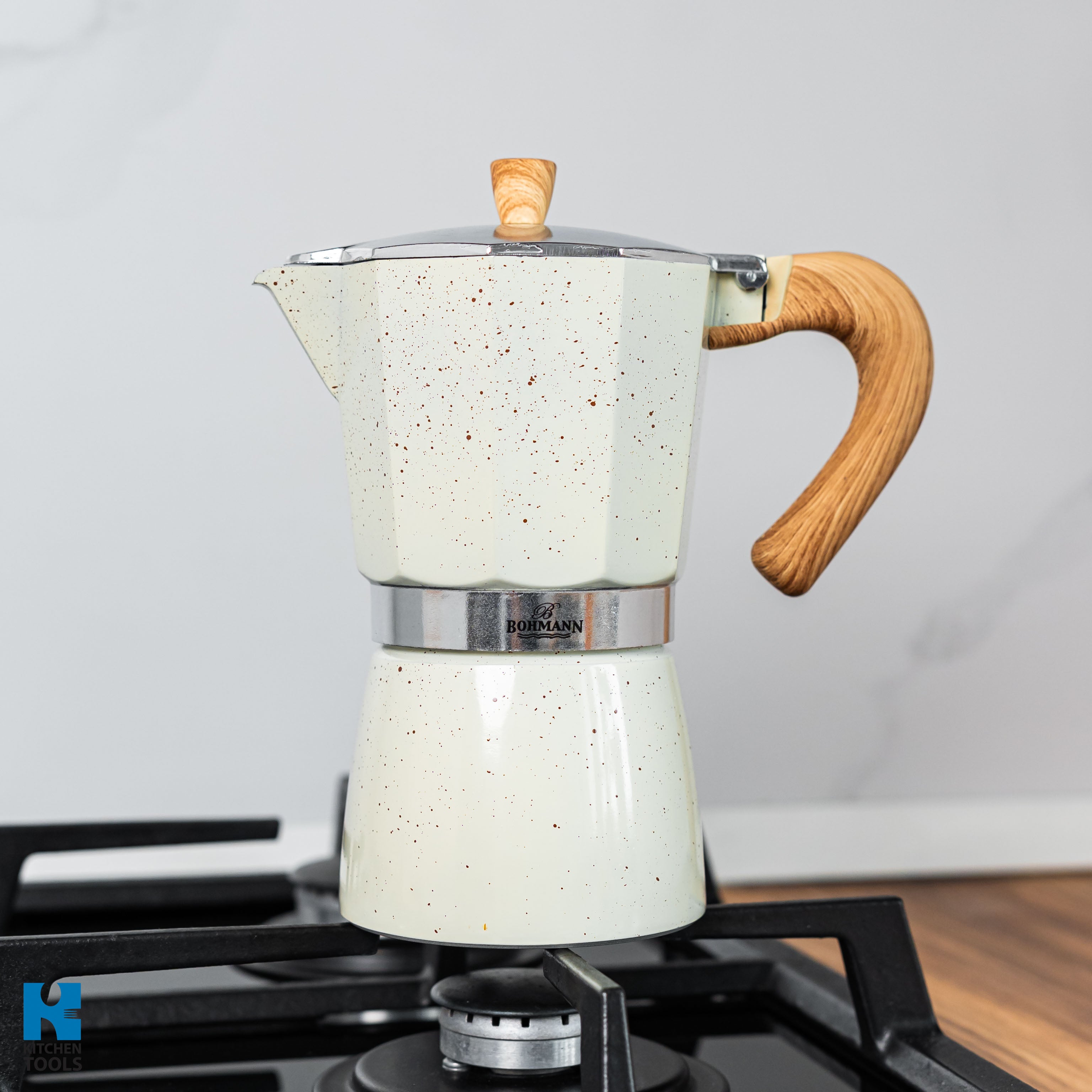 Espressor de cafea din aluminiu, 3 cupe, acoperire marmorata, maner lemn, Bohmann, bej