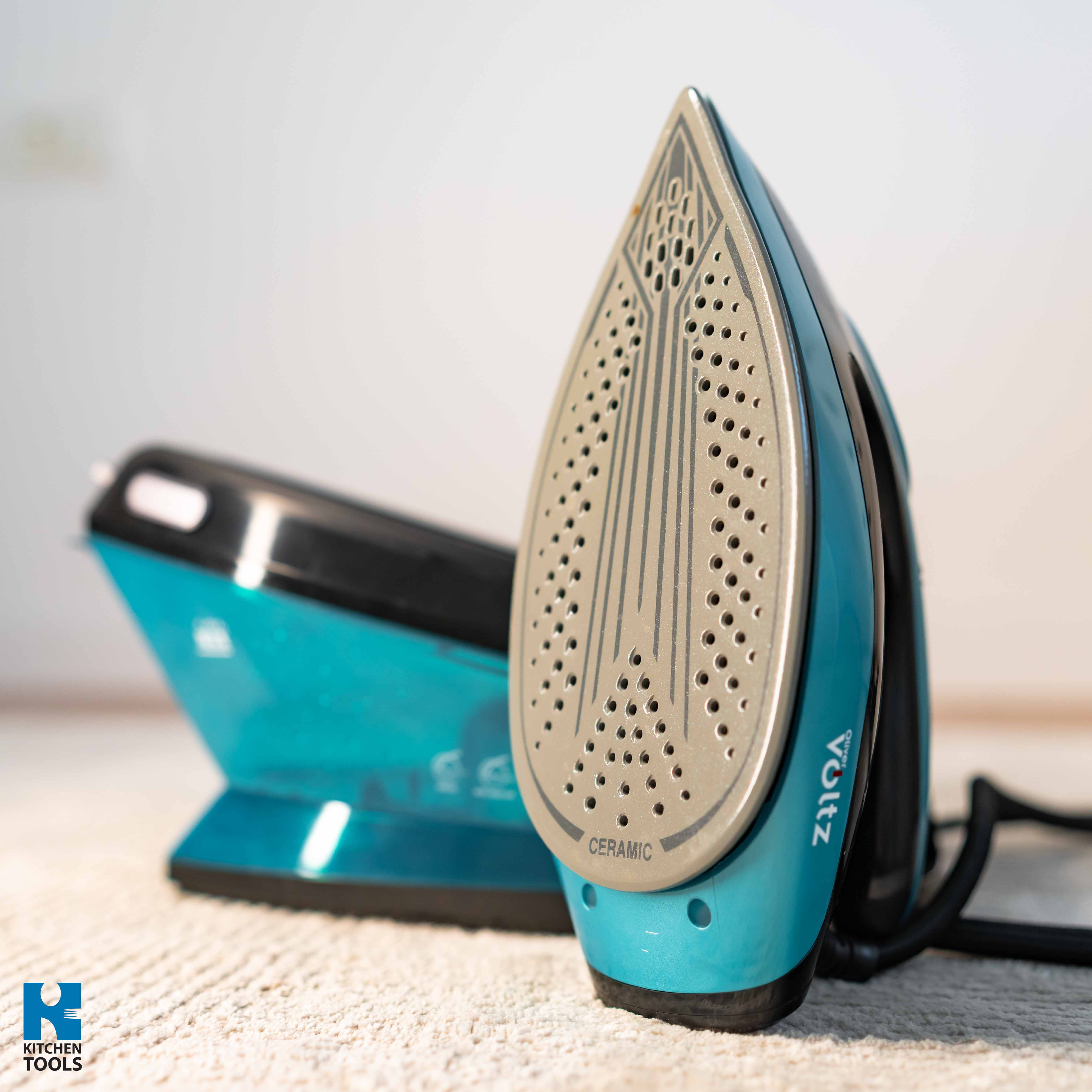 Statie de calcat cu abur, 3200W, 1500ml, presiune 5.5 bari, talpa ceramica autoclean, Oliver Voltz, albastru - negru