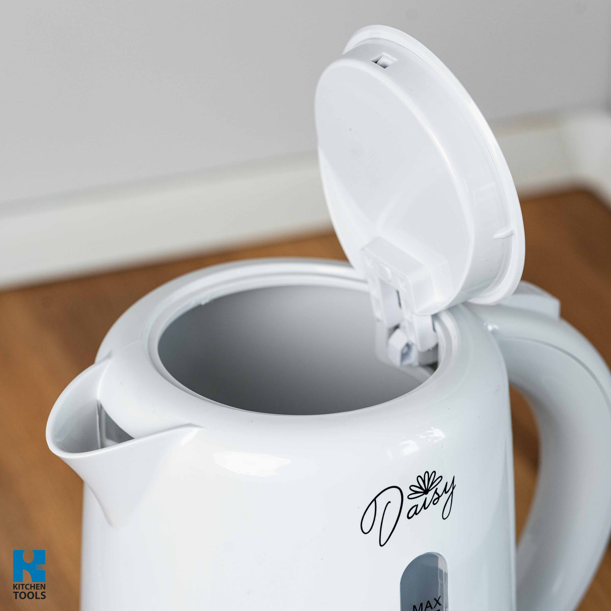 Fierbator electric, 1700ml, 2200W, filtru NYLON,  oprire automata, Baza rotativă la 360°, Oliver Voltz Daisy, alb