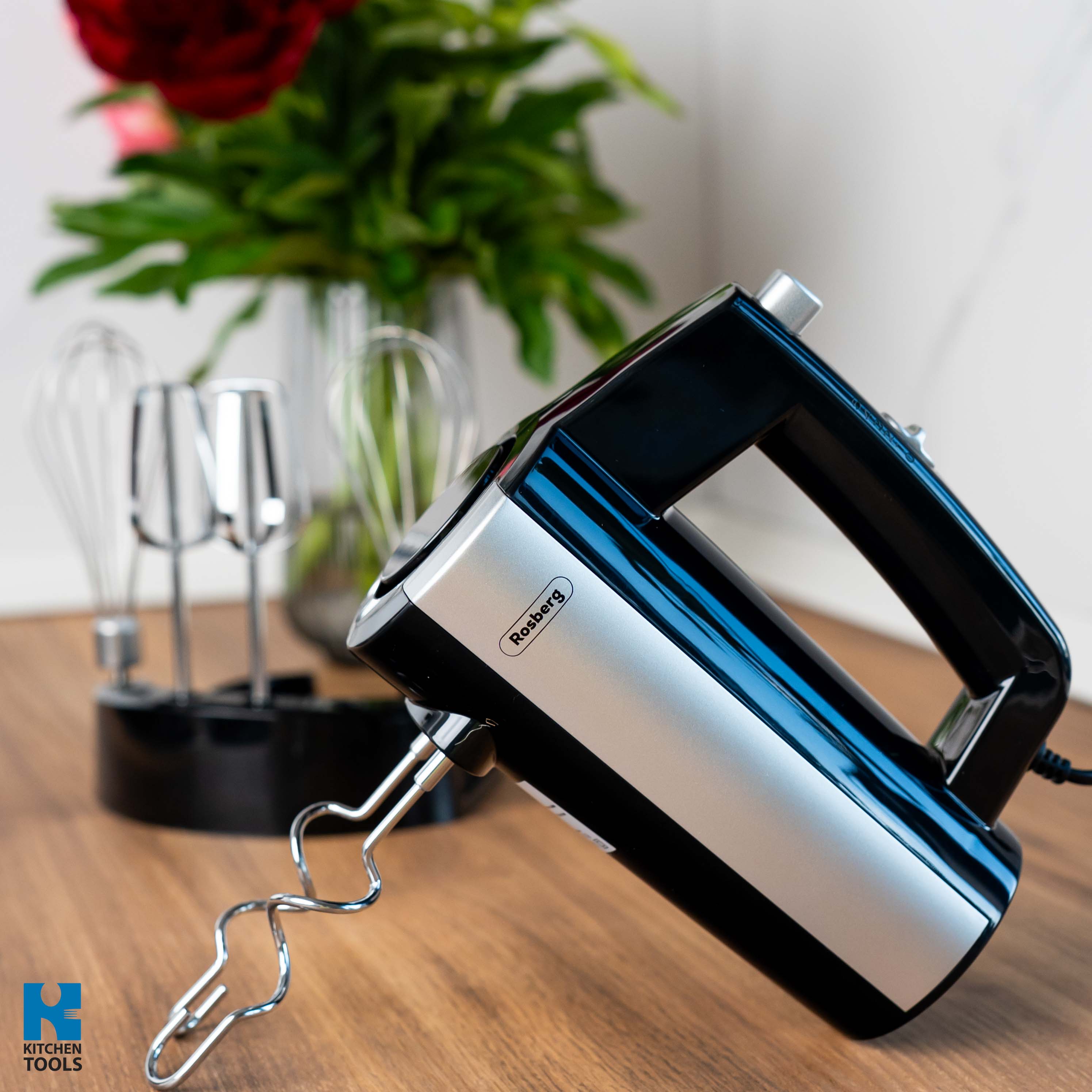Mixer Manual Rosberg, 300W, cu suport pentru mixer și accesorii, Negru/Argintiu