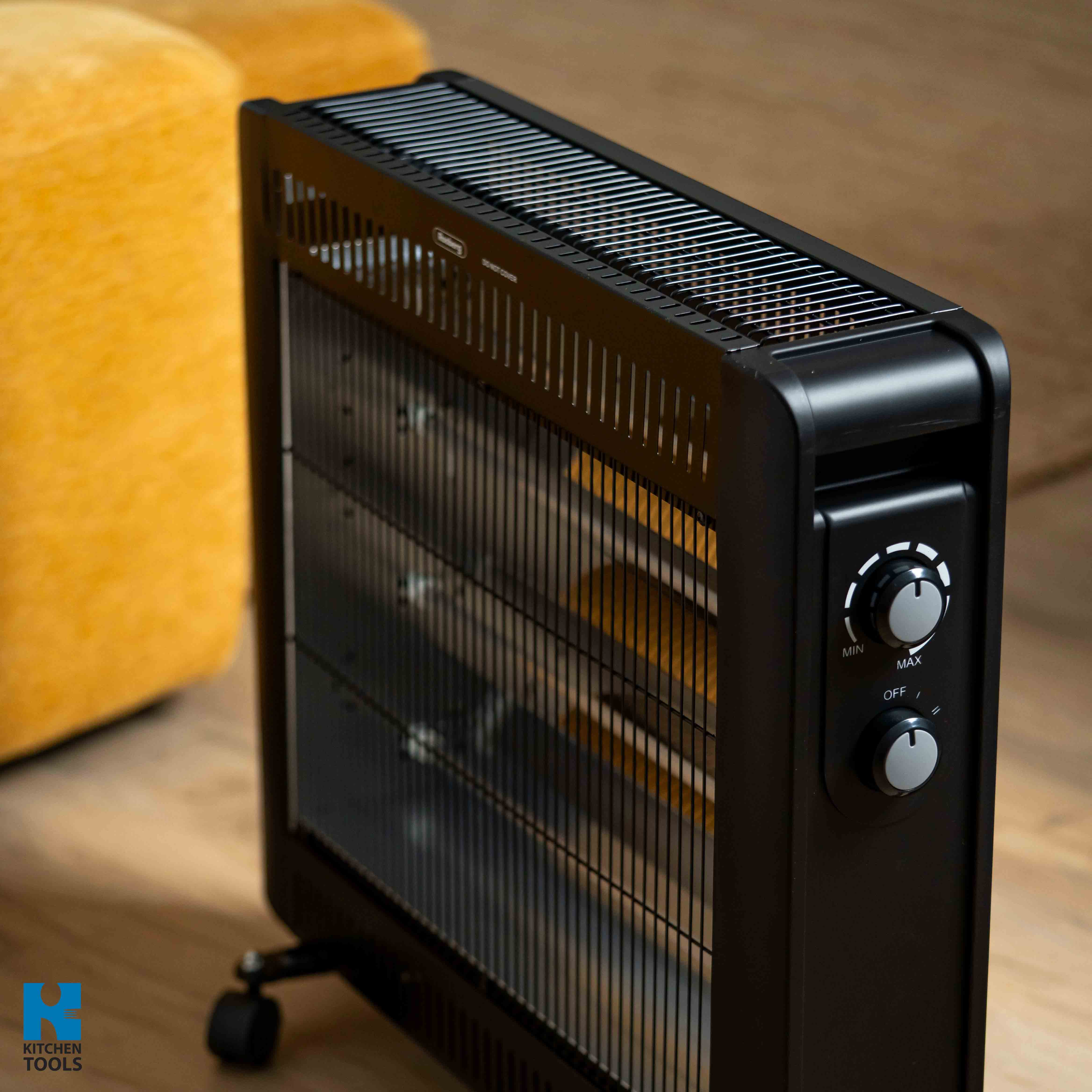 Radiator quartz, 2400W, 4 tuburi quartz, 2 trepte incalzire, protectie rasturnare, Rosberg, negru